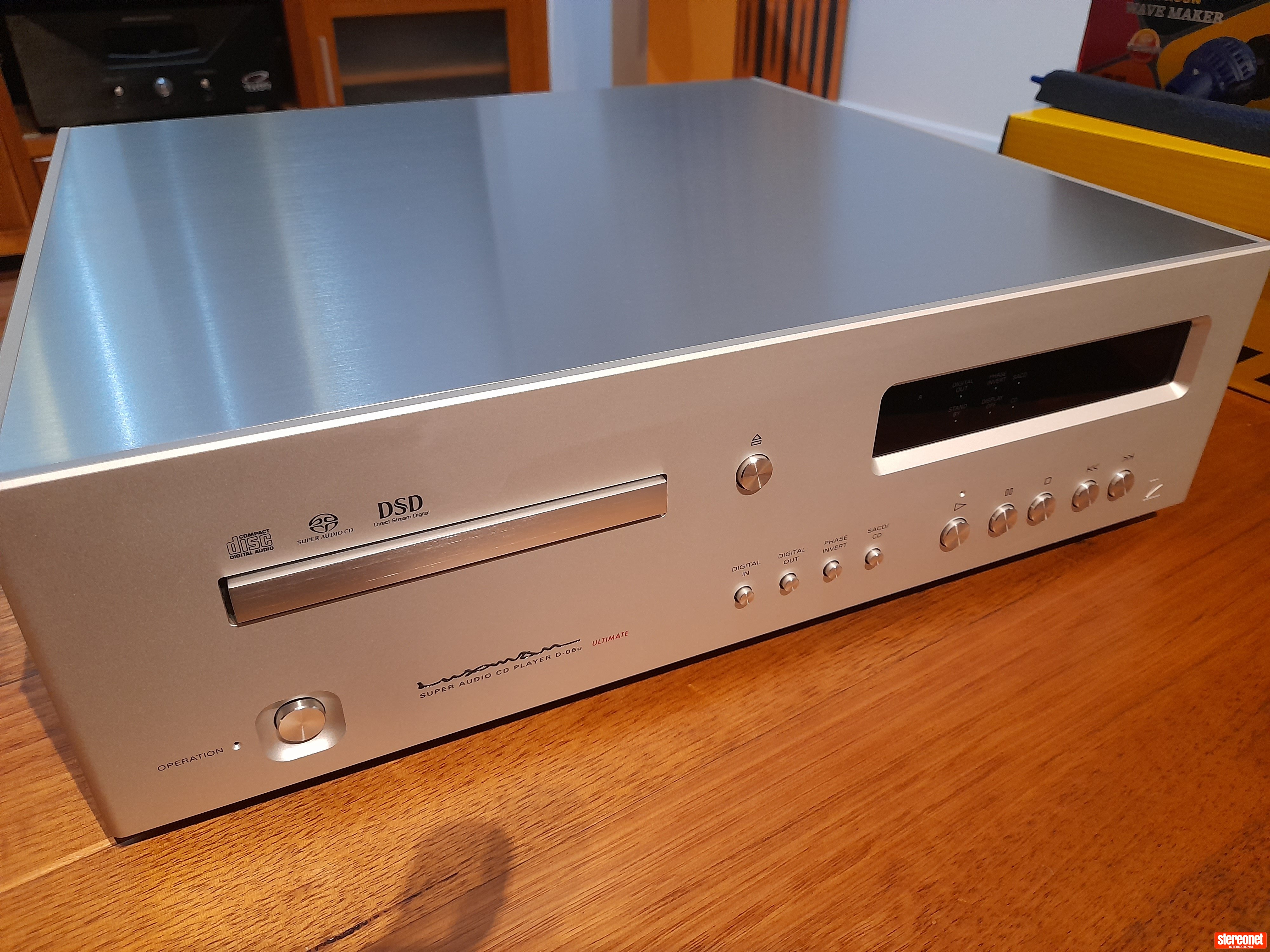 Luxman D-06U CD Player / DAC Combination