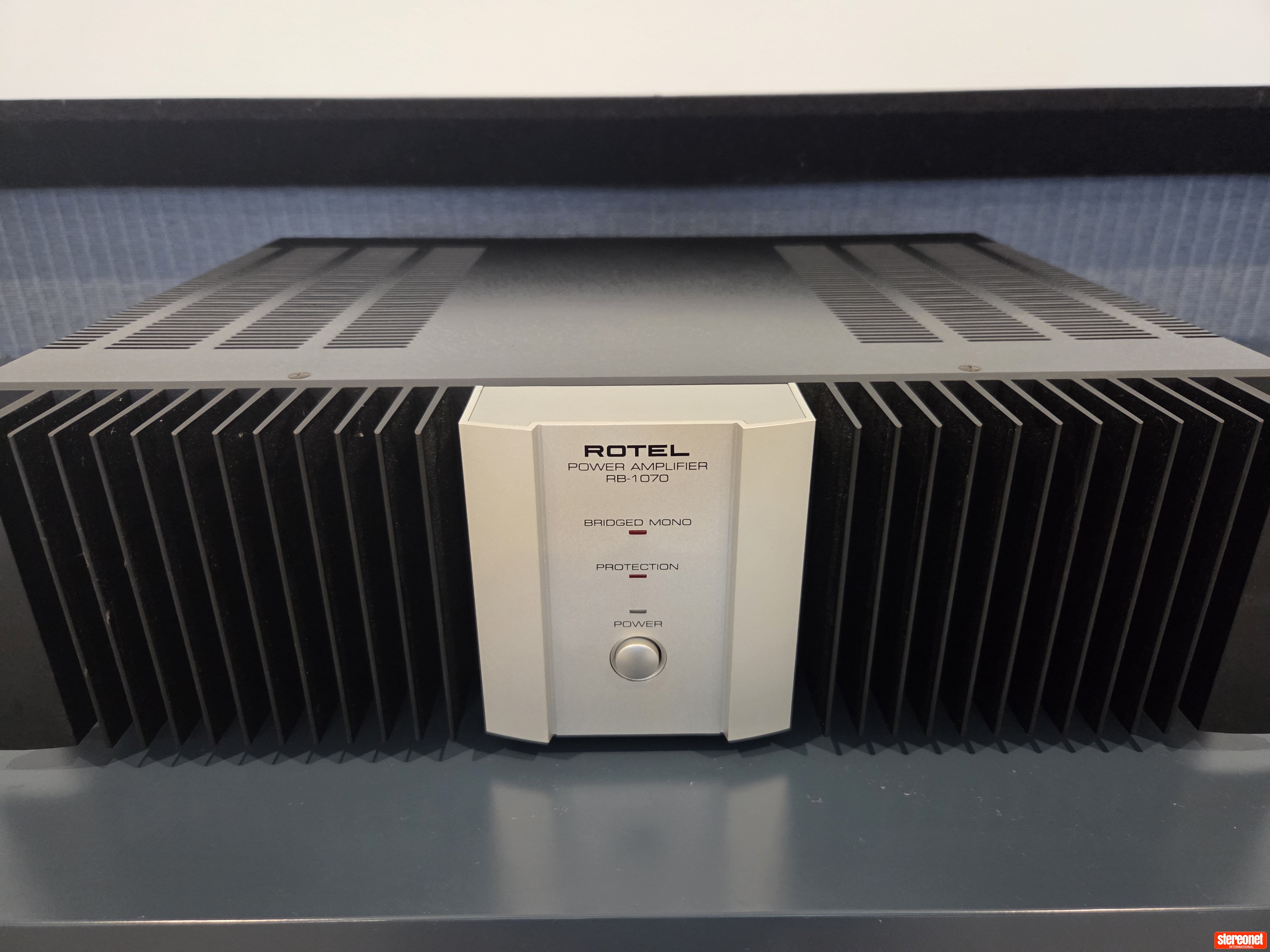 Rotel RB-1070 Power Amplifier