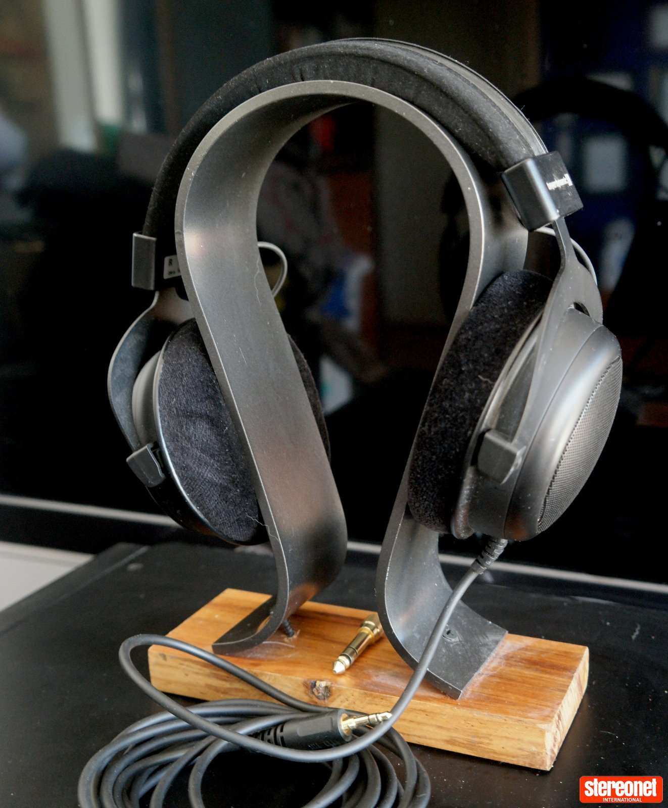 Beyerdynamic DT-880 Pro Black Edition Headphones - Over/On Ear