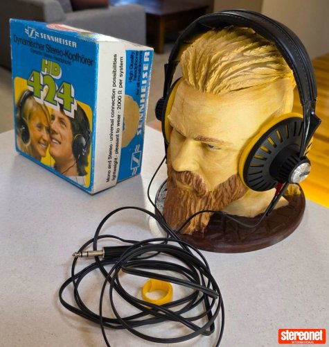 Sennheiser HD 424 Headphones - Over/On Ear