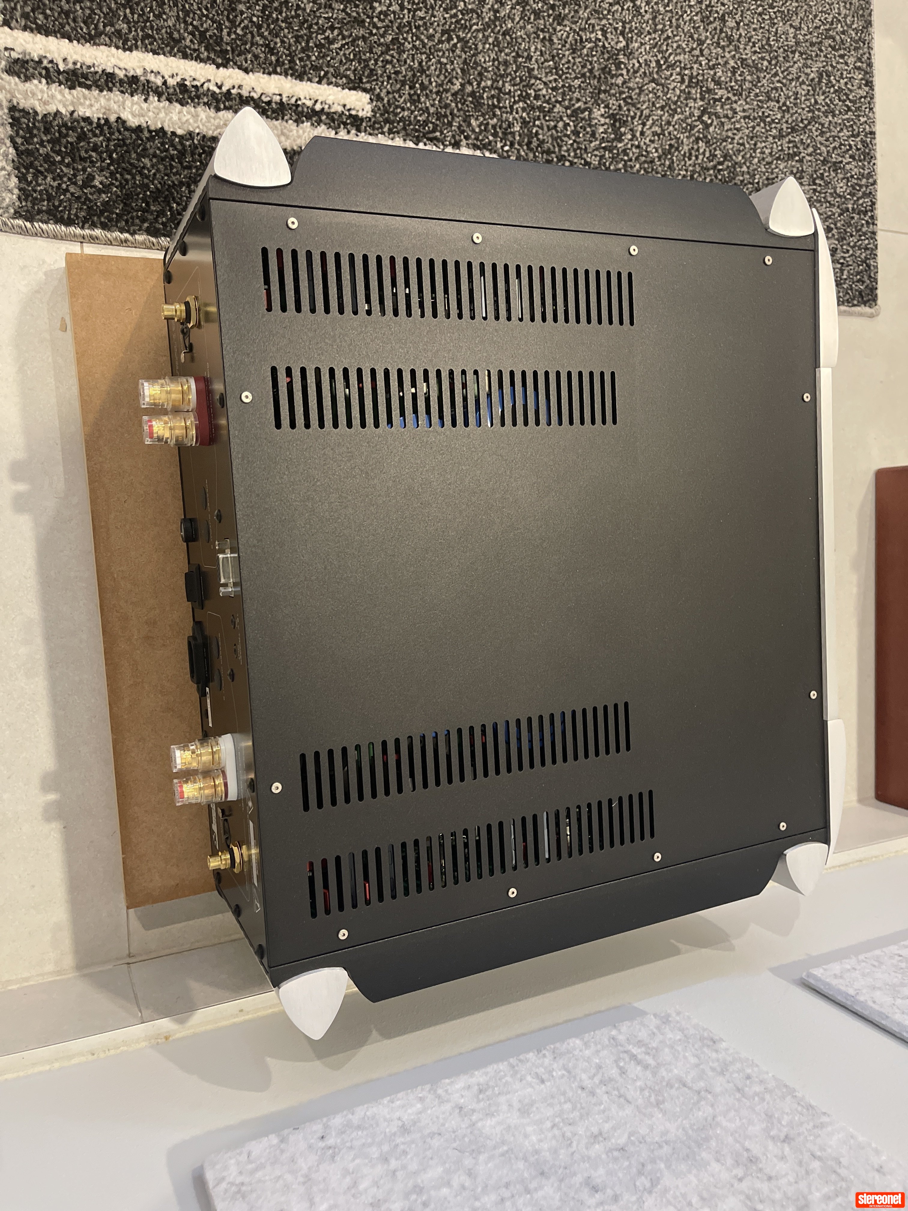 Simaudio Moon W7 RS Integrated Amplifier (Solid State)