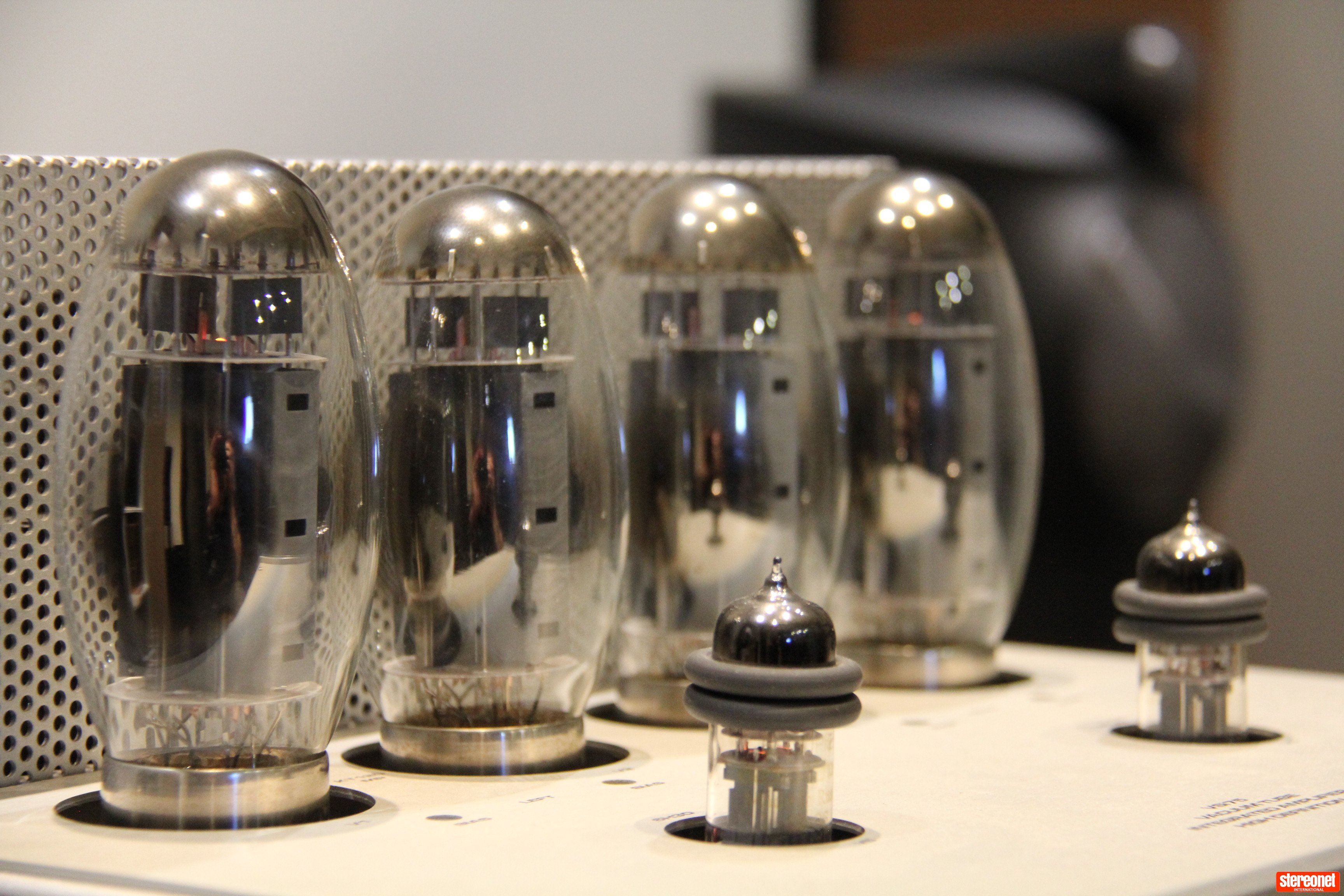 Audio Research VSi75 Integrated Amplifier (Valve) - Integrated ...