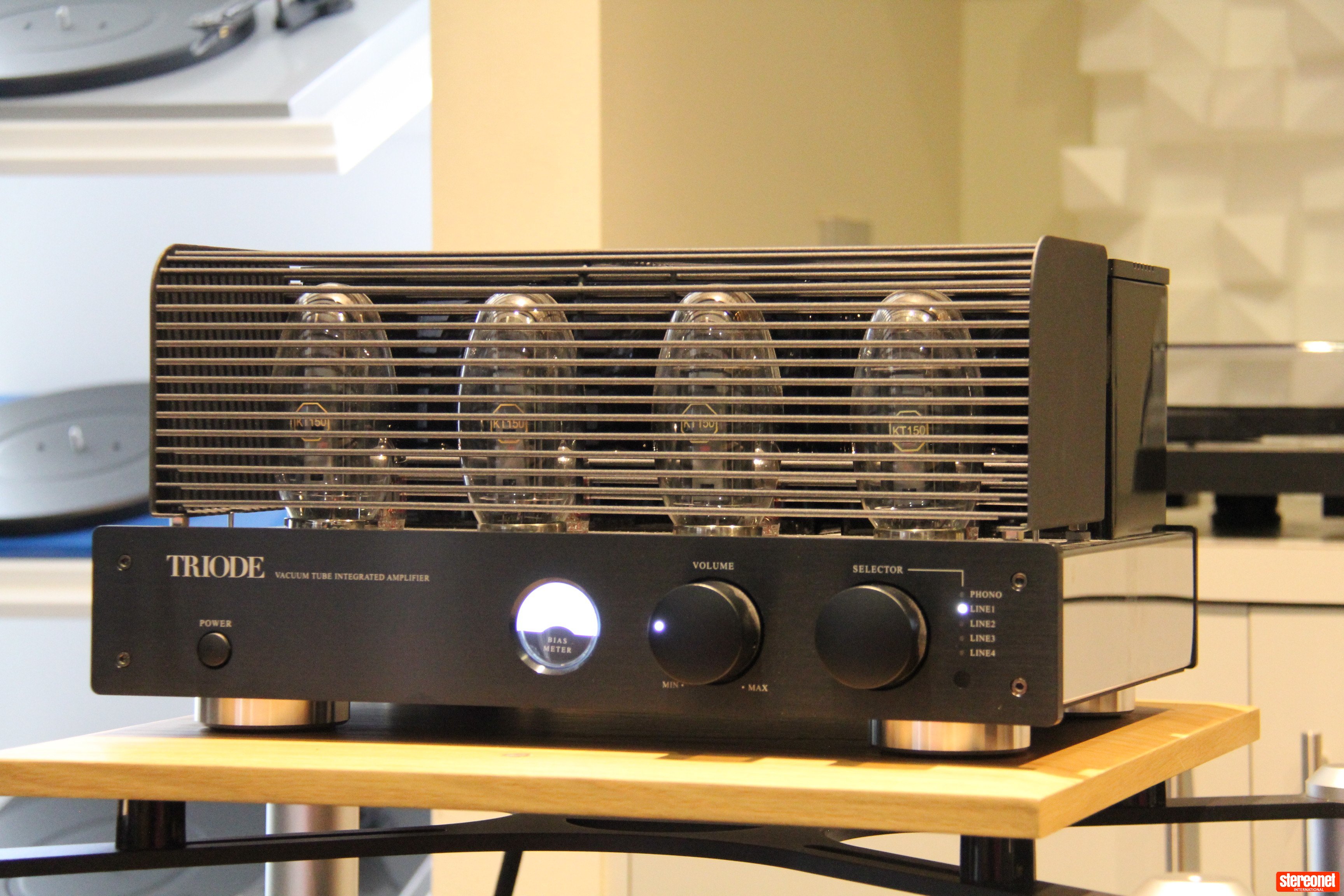 Triode Corporation Musashi Integrated Amplifier (Valve)