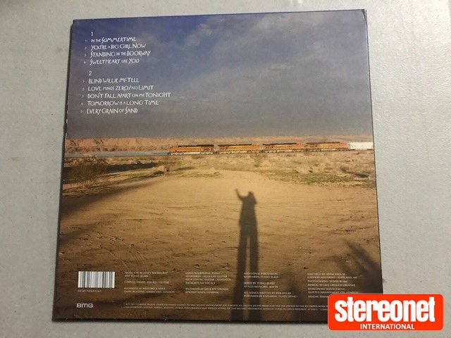 Chrissie Hynde sings Bob Dylan" Standing In The Doorway"