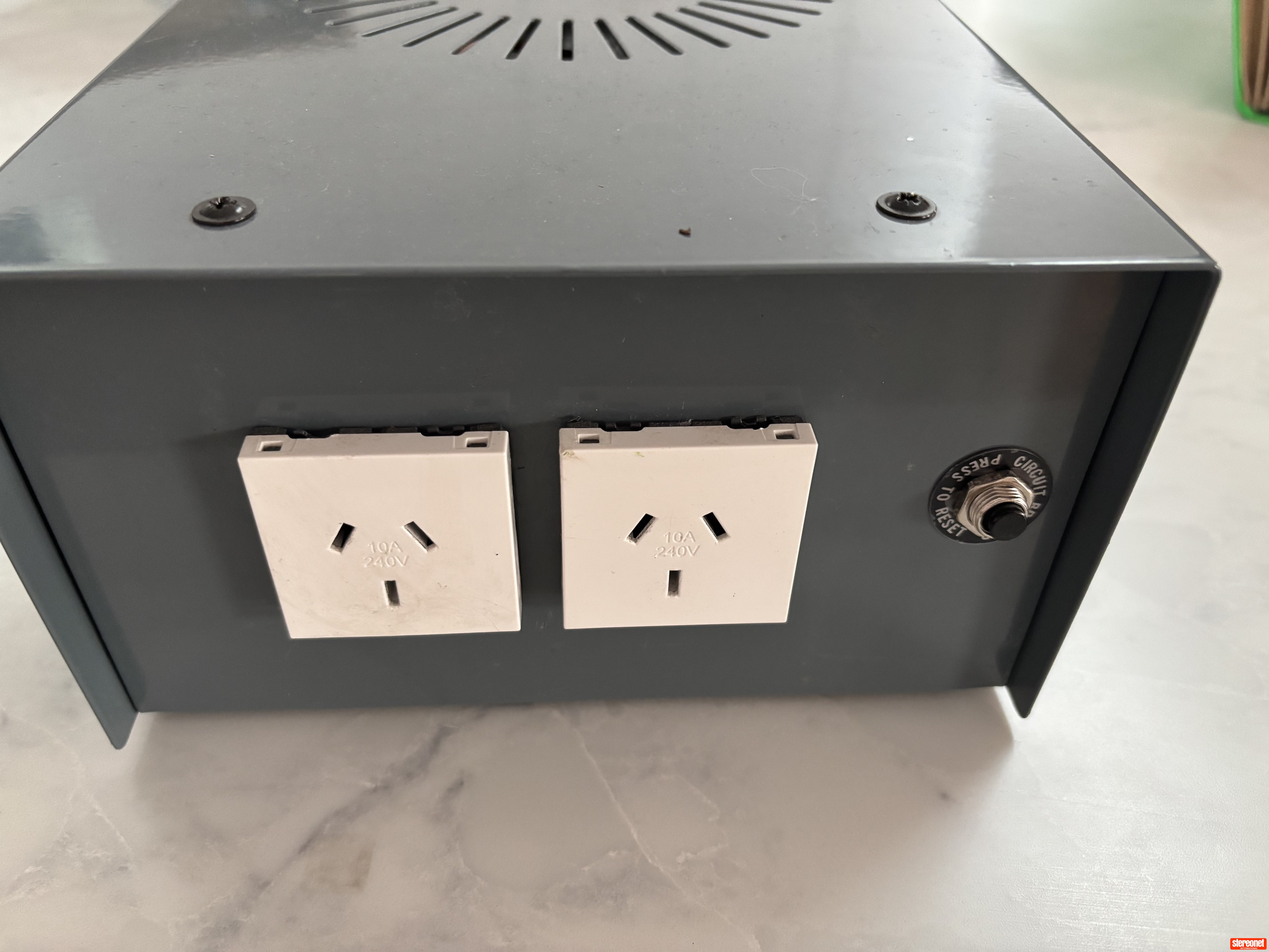 Airlink Custom Balanced Mains Conditioner/Transformer (Australian plugs) Transformer