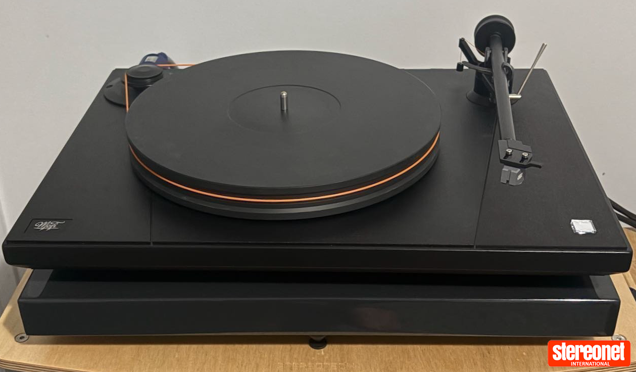 Mobile Fidelity Ultradeck With Ultracker MM & Record Weight Turntable and Tonearm Package