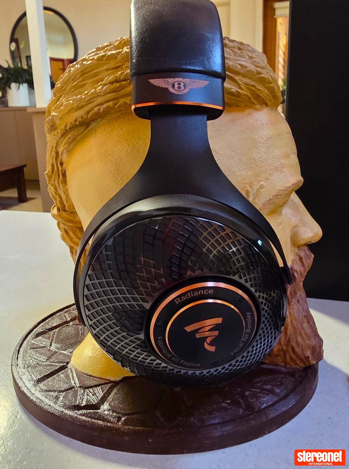 Focal Radiance Bentley Headphones - Over/On Ear