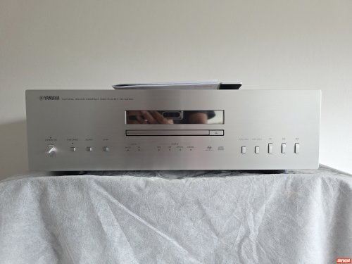 Yamaha CD-S2100 SACD Player