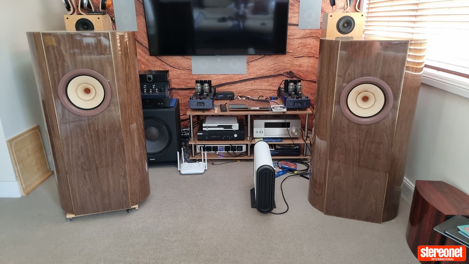 Lii Audio Liis Song / Lii Audio S-10 Floorstanding Loudspeakers