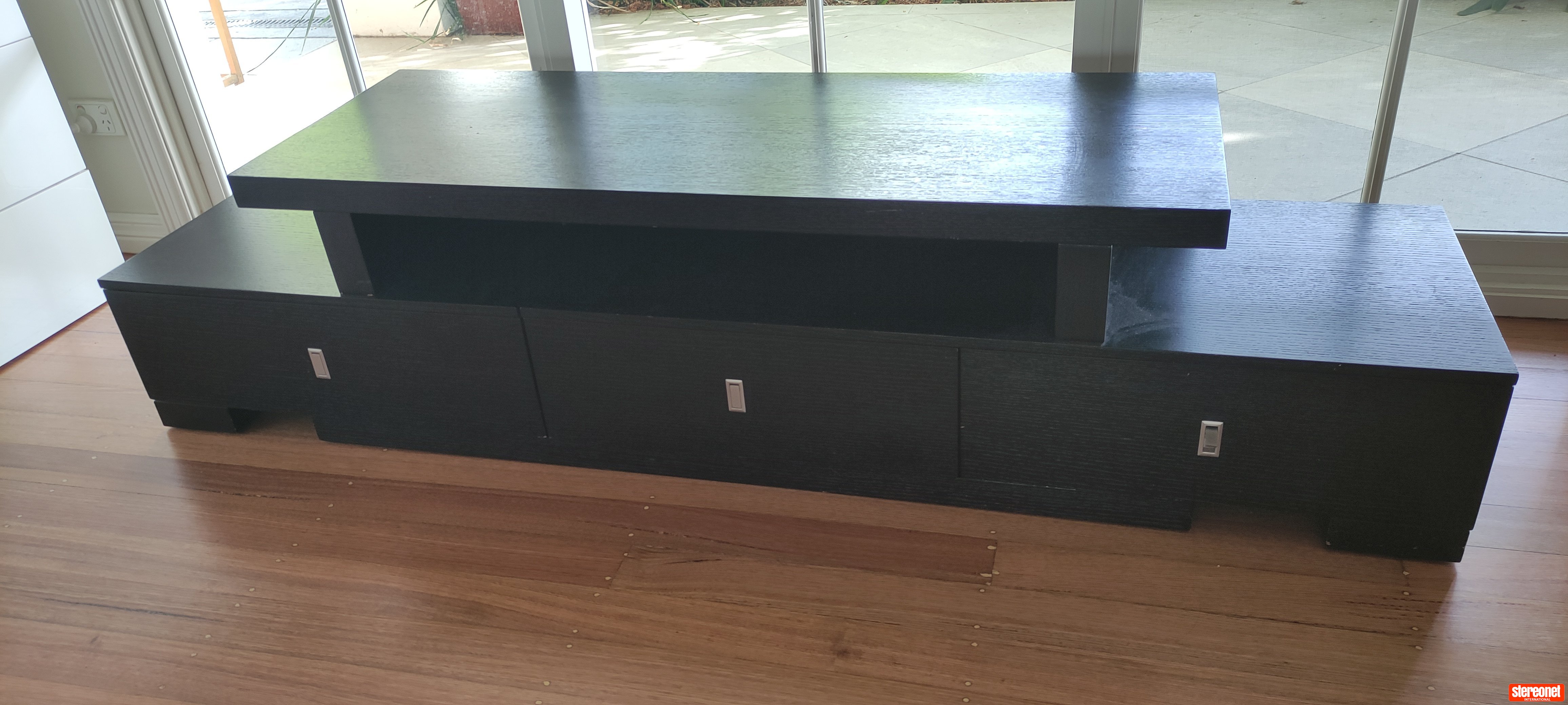 Extendable stereo rack , entertainment unit tv stand - Free and ...