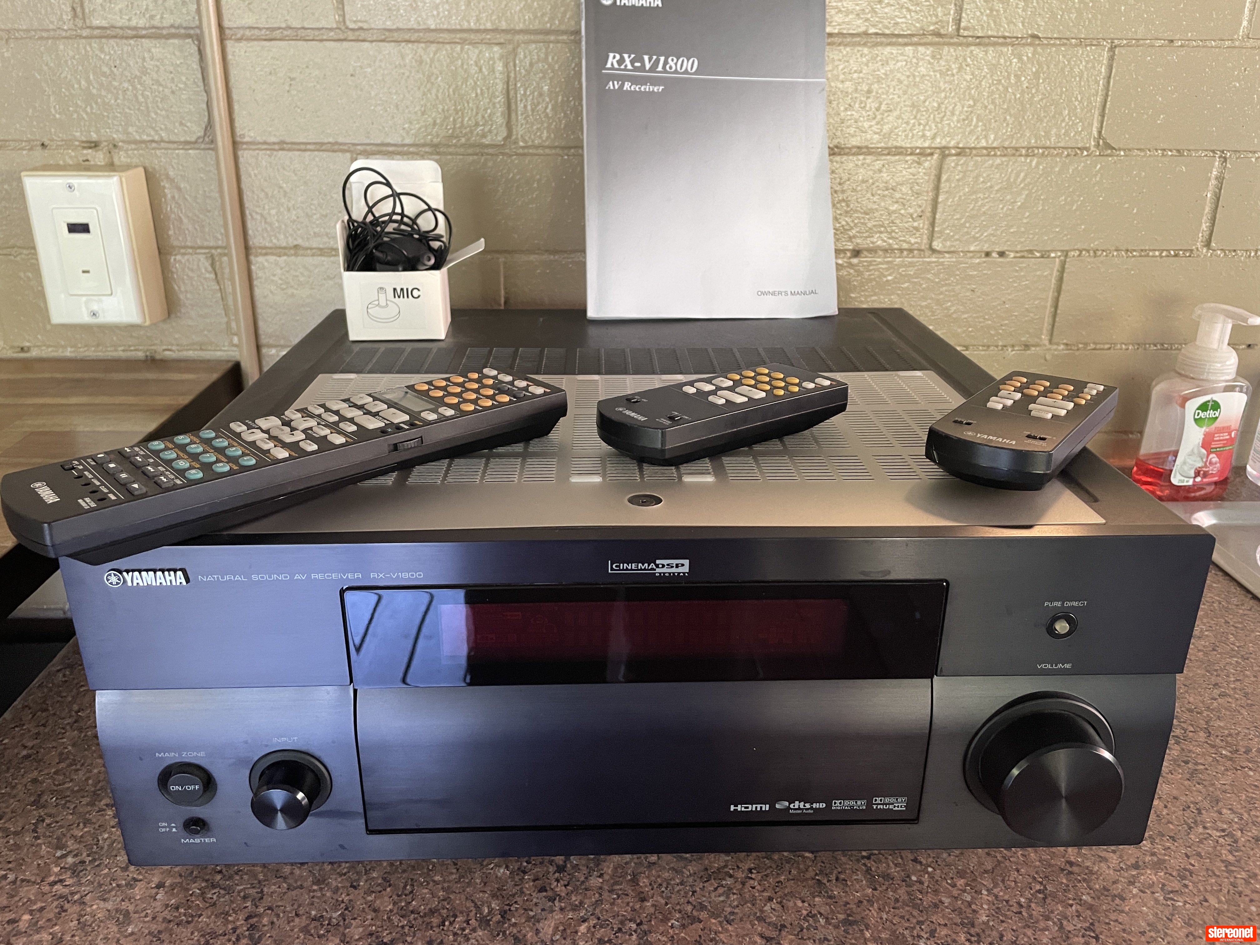 Yamaha RXV1800 AV Receiver
