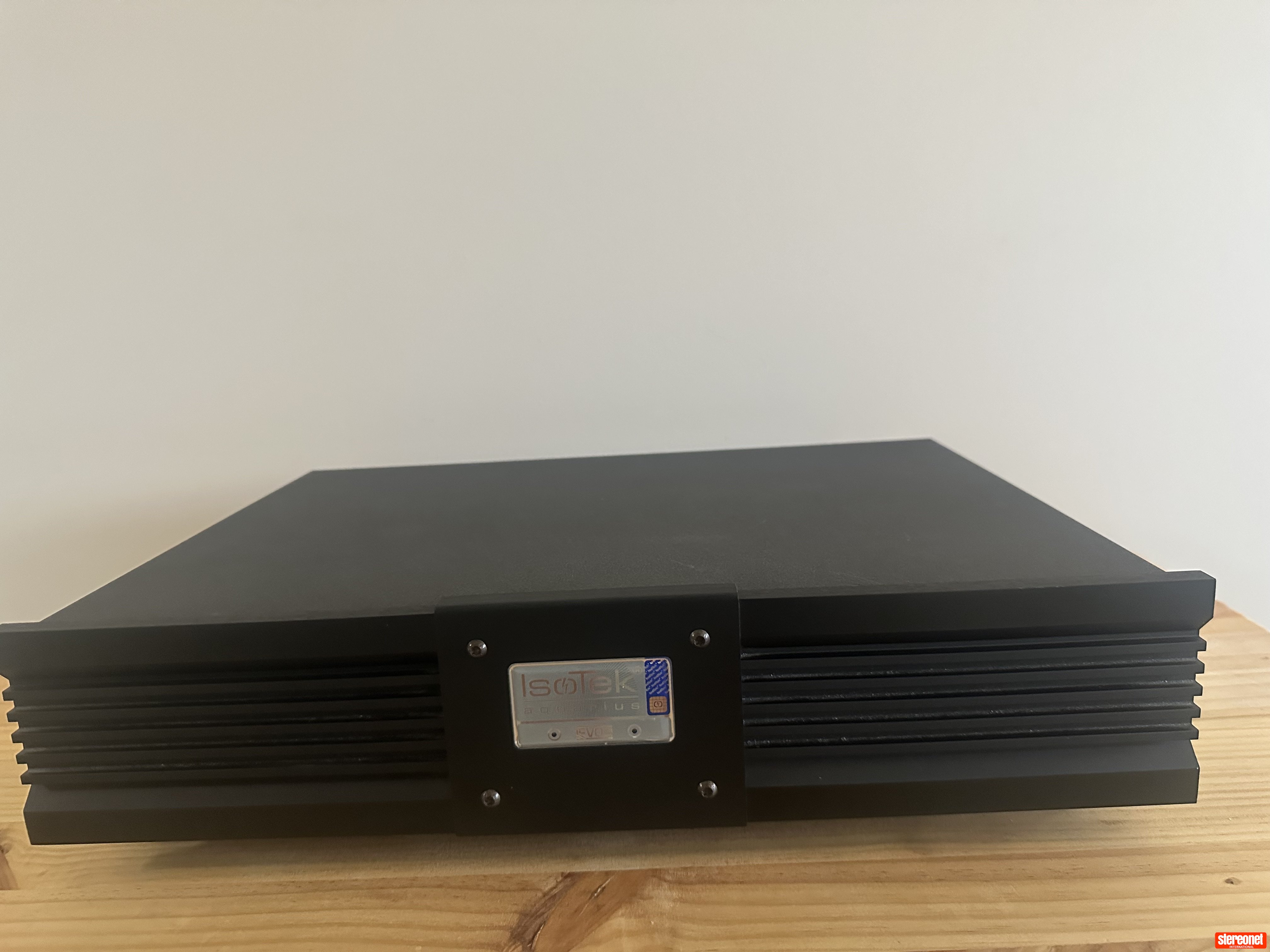 IsoTek EVO 3 Aquarius Power Conditioner