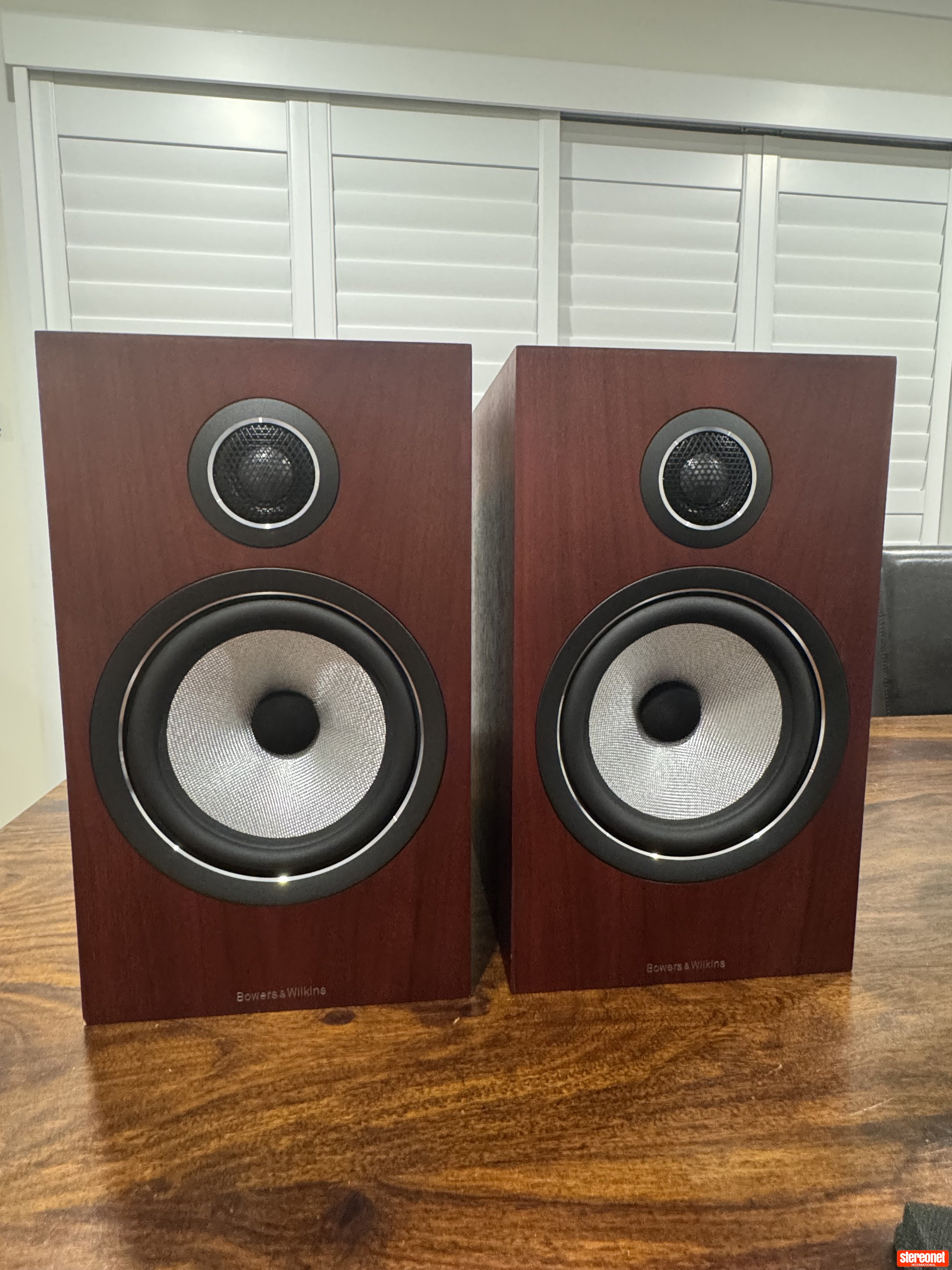 Bowers & Wilkins 706 S2 Bookshelf Loudspeakers