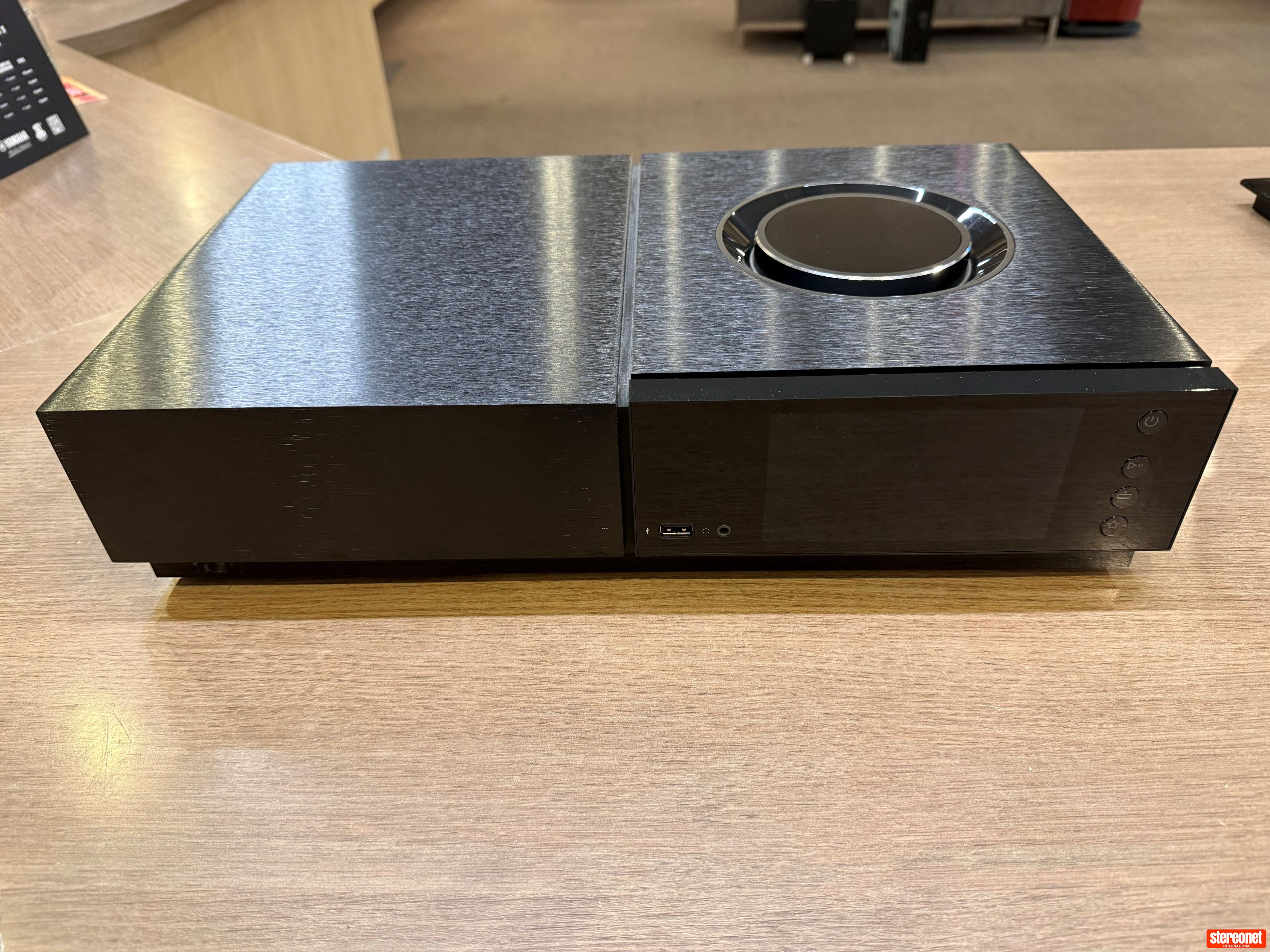 Naim Audio Uniti NOVA Streaming Integrated Amplifier (Solid State)