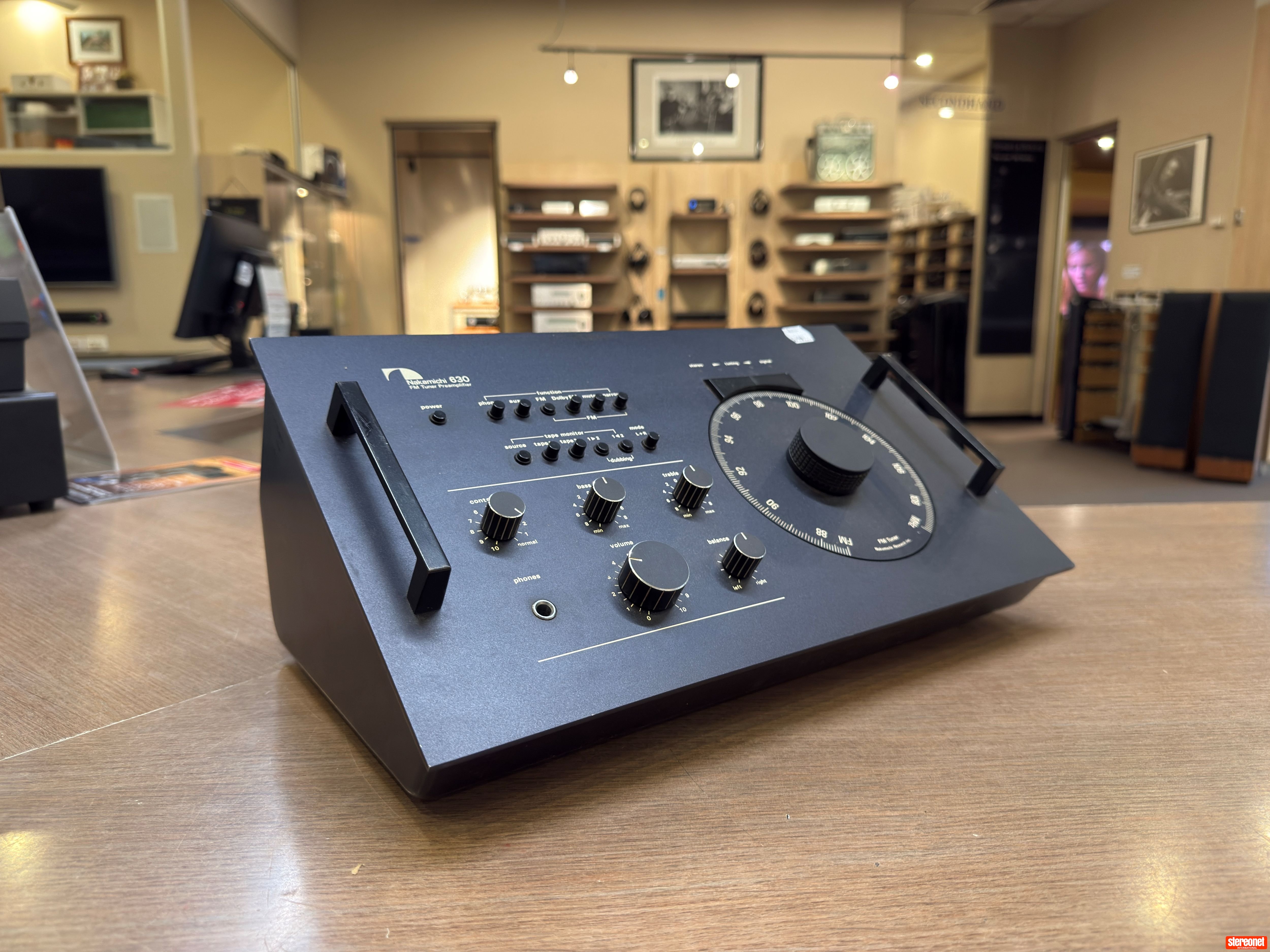 Nakamichi Nakamichi 630 FM Tuner Pre Amplifier