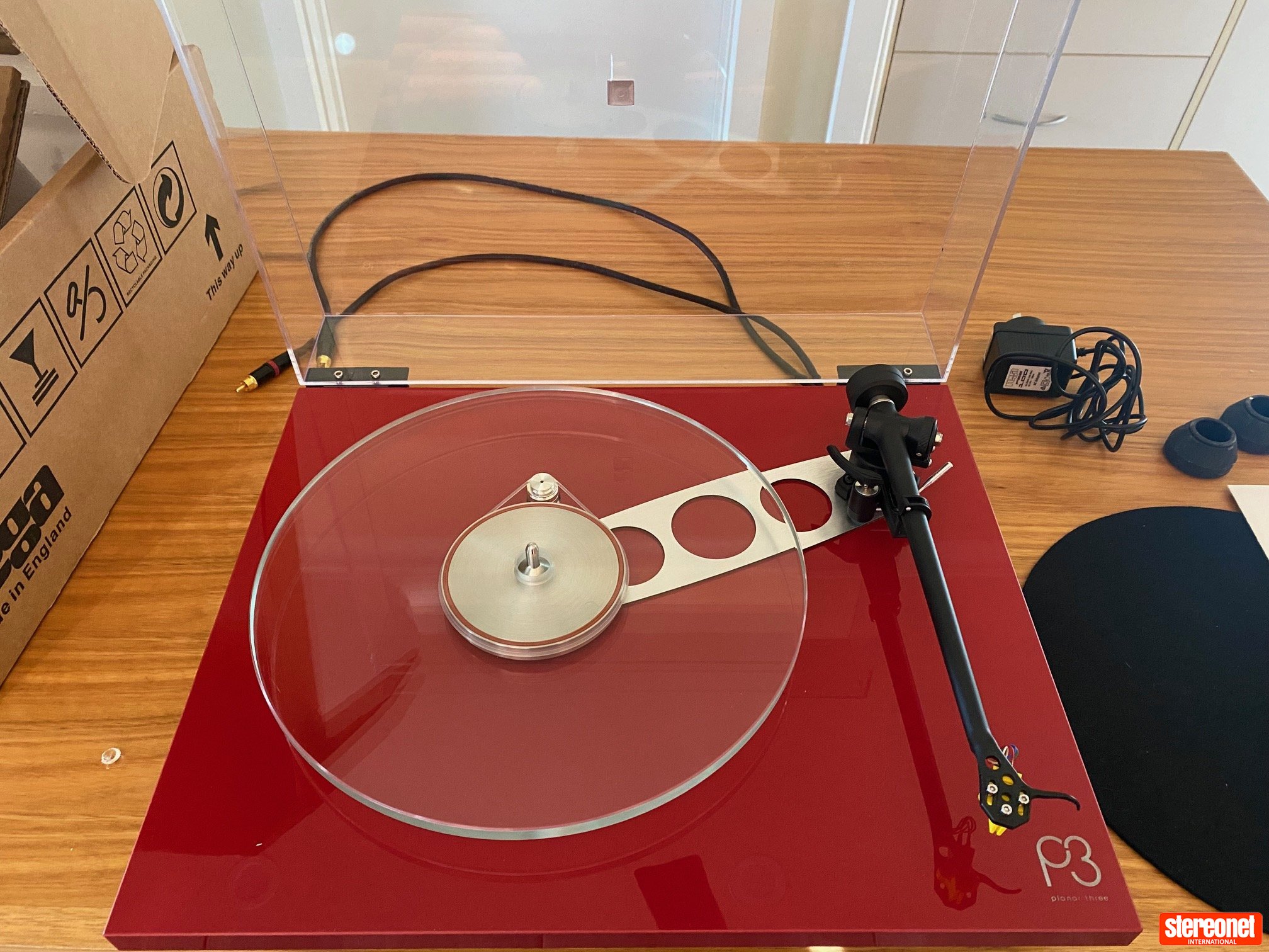 Rega Planar 3 (Red) Turntable