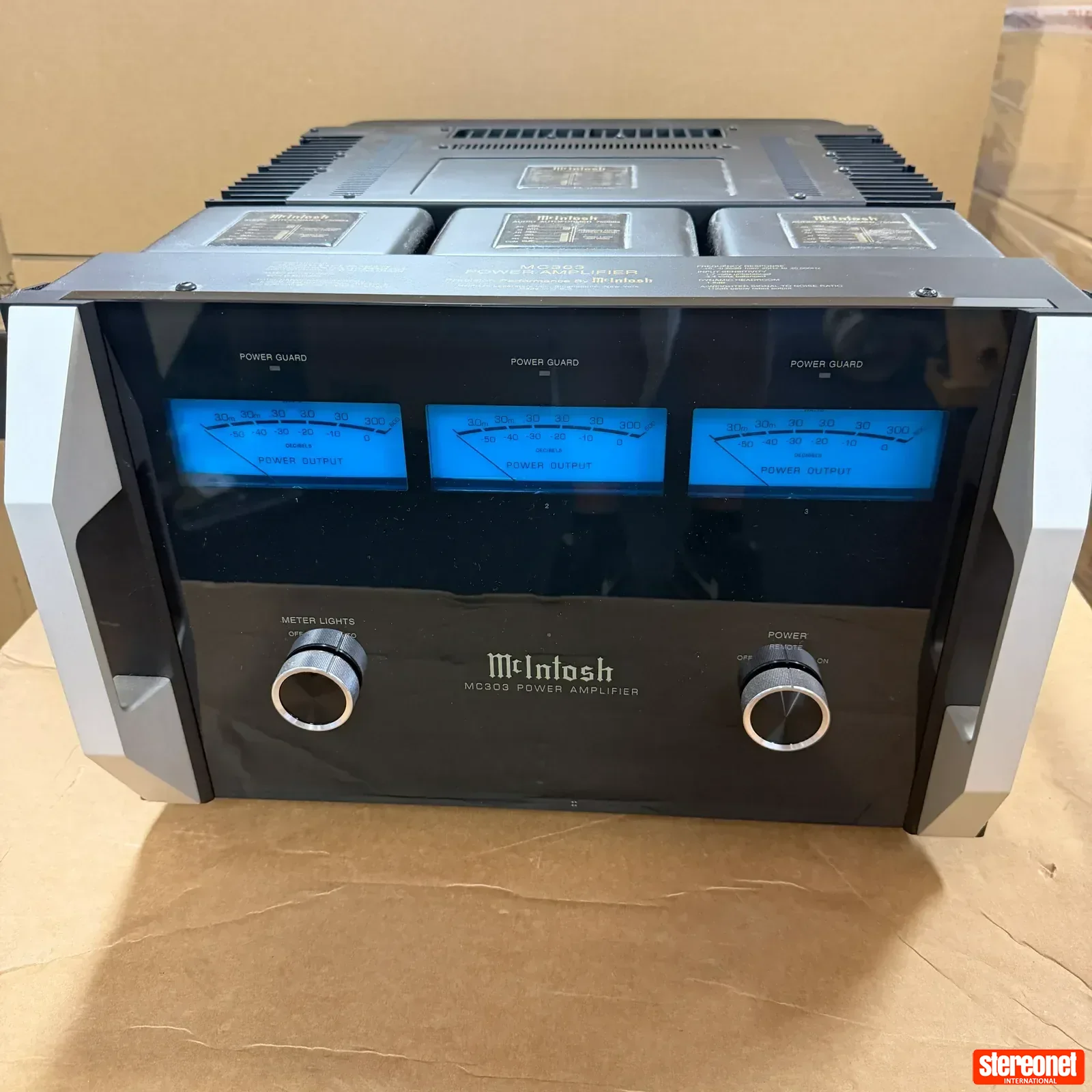 McIntosh MC303 Power Amplifier