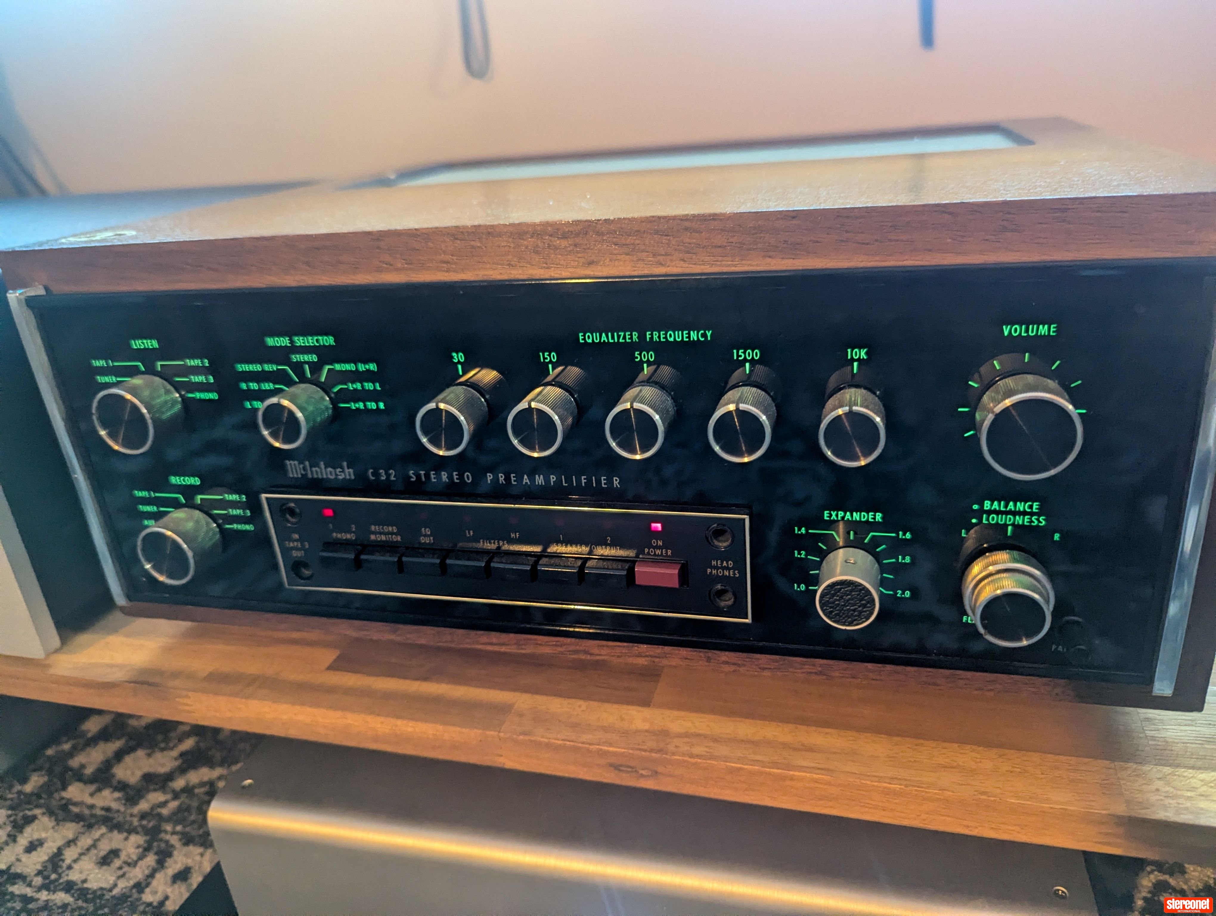 McIntosh C32 Pre Amplifier