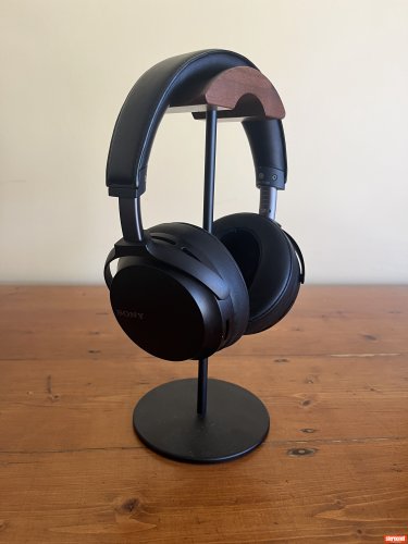 Sony MDR-Z7M2 Headphones - Over/On Ear