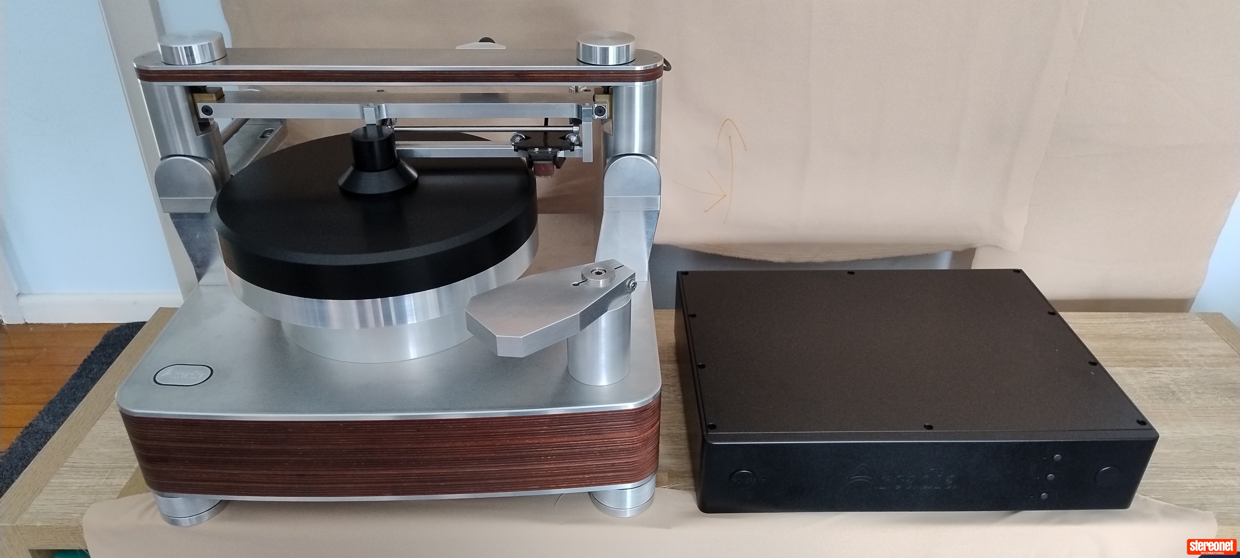 Technics Arcadia Turntable and Tonearm Package