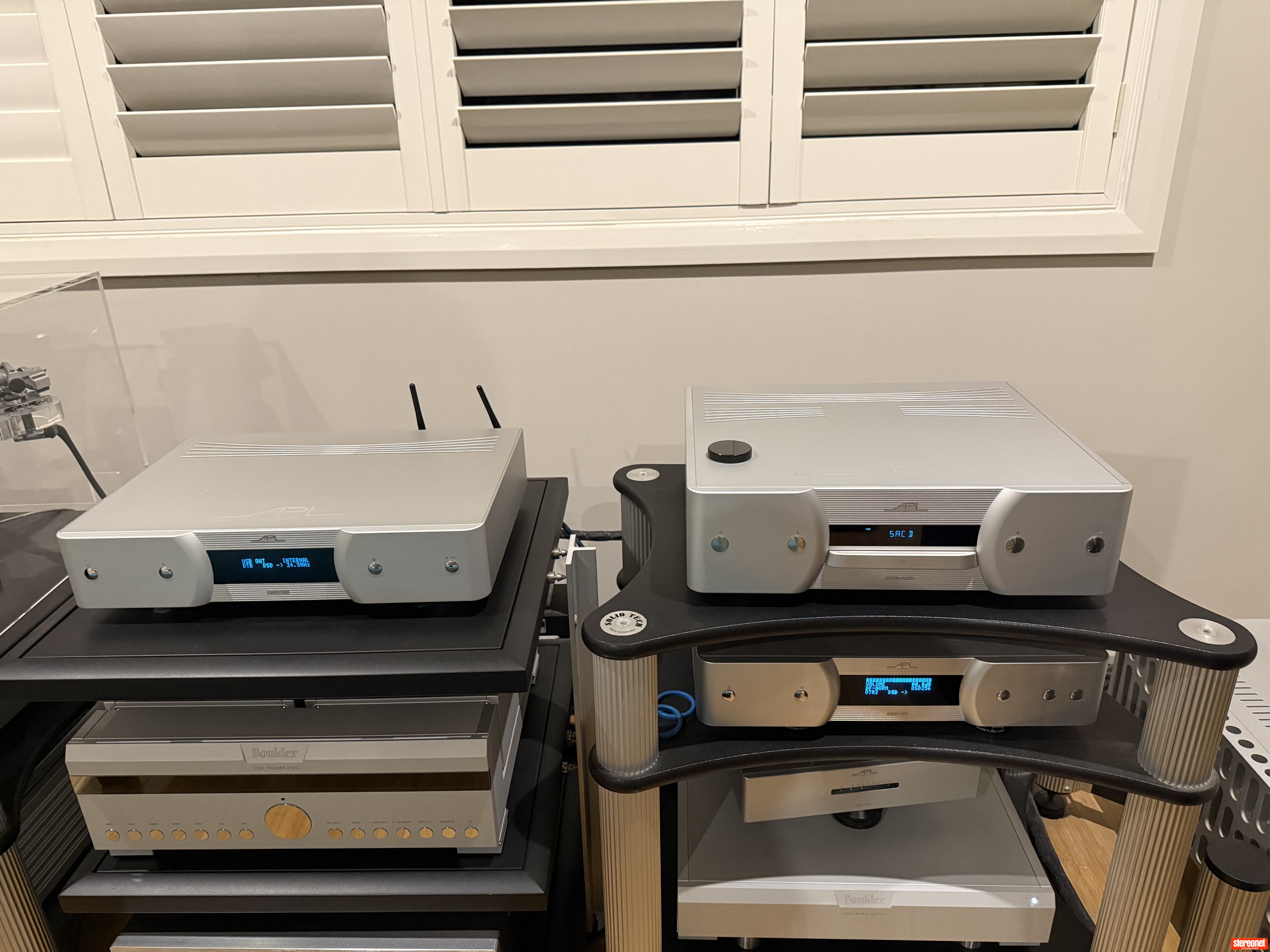 APL Hi-Fi DSD SR MK2 SE Digital Analog Converter (DAC)