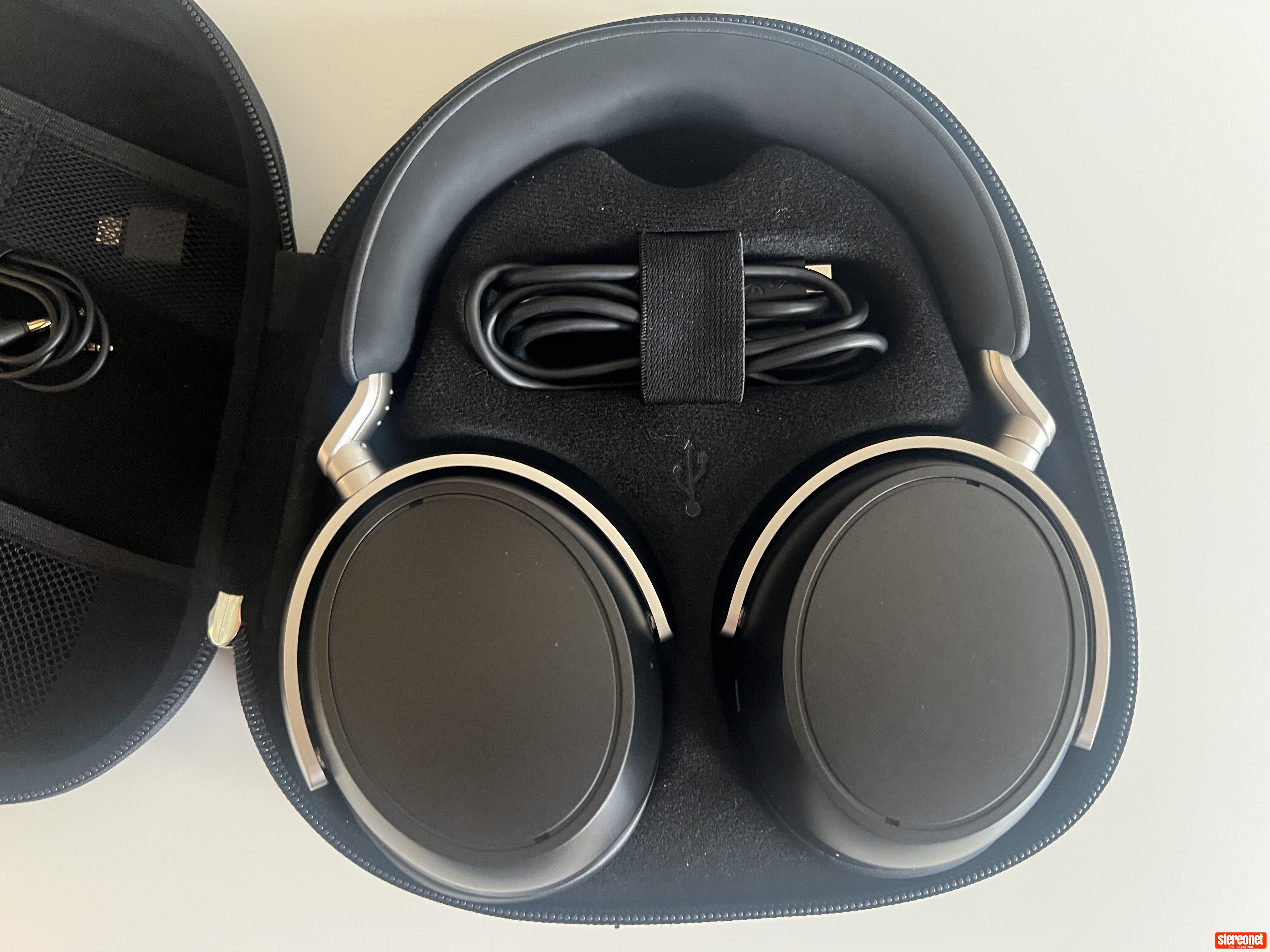 Sennheiser HDB 630 Headphones - Over/On Ear
