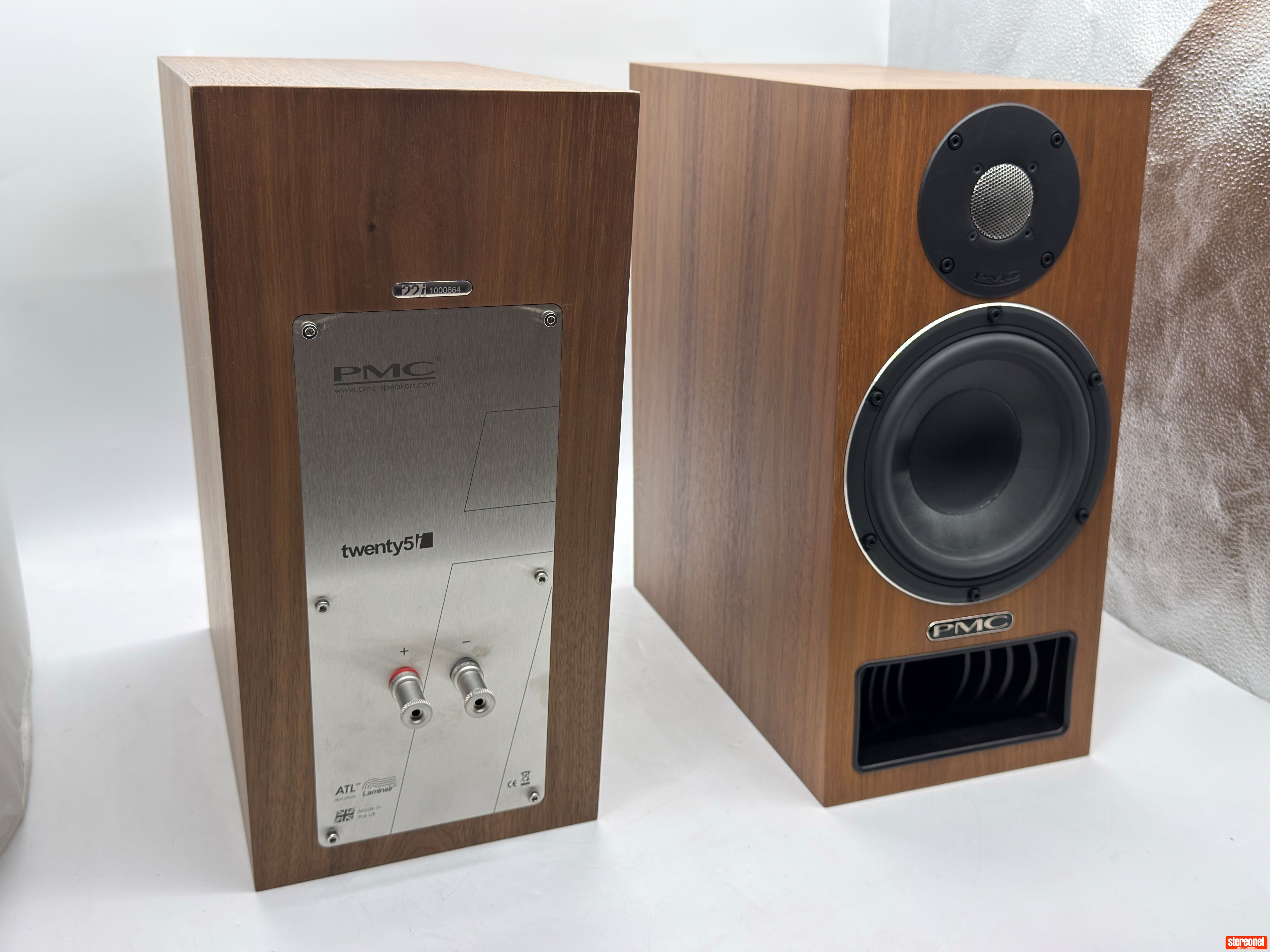 PMC Speakers TWENTY5 22i Bookshelf Loudspeakers