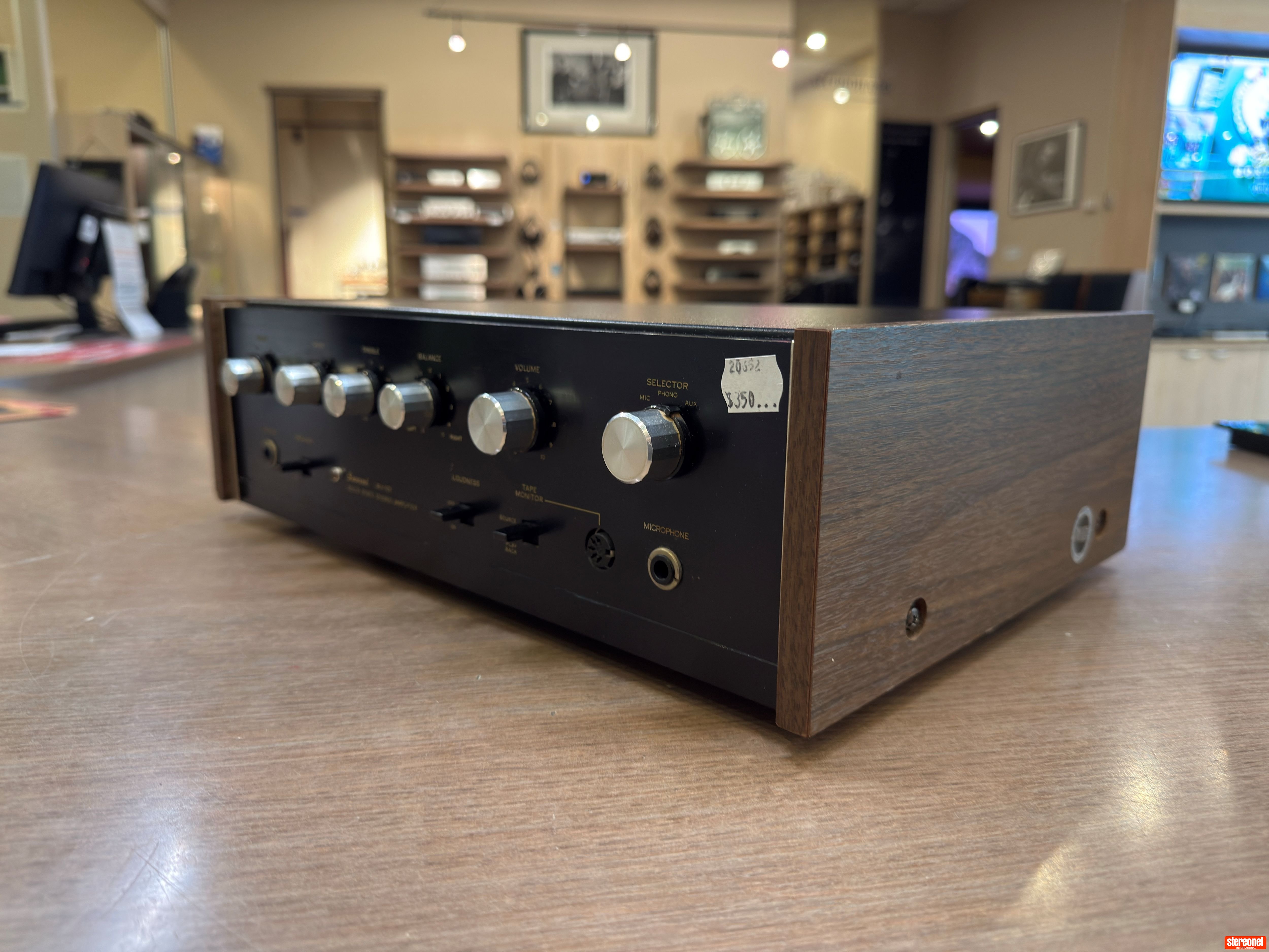 Sansui AU-101 Stereo Integrated Amplifier (Solid State)