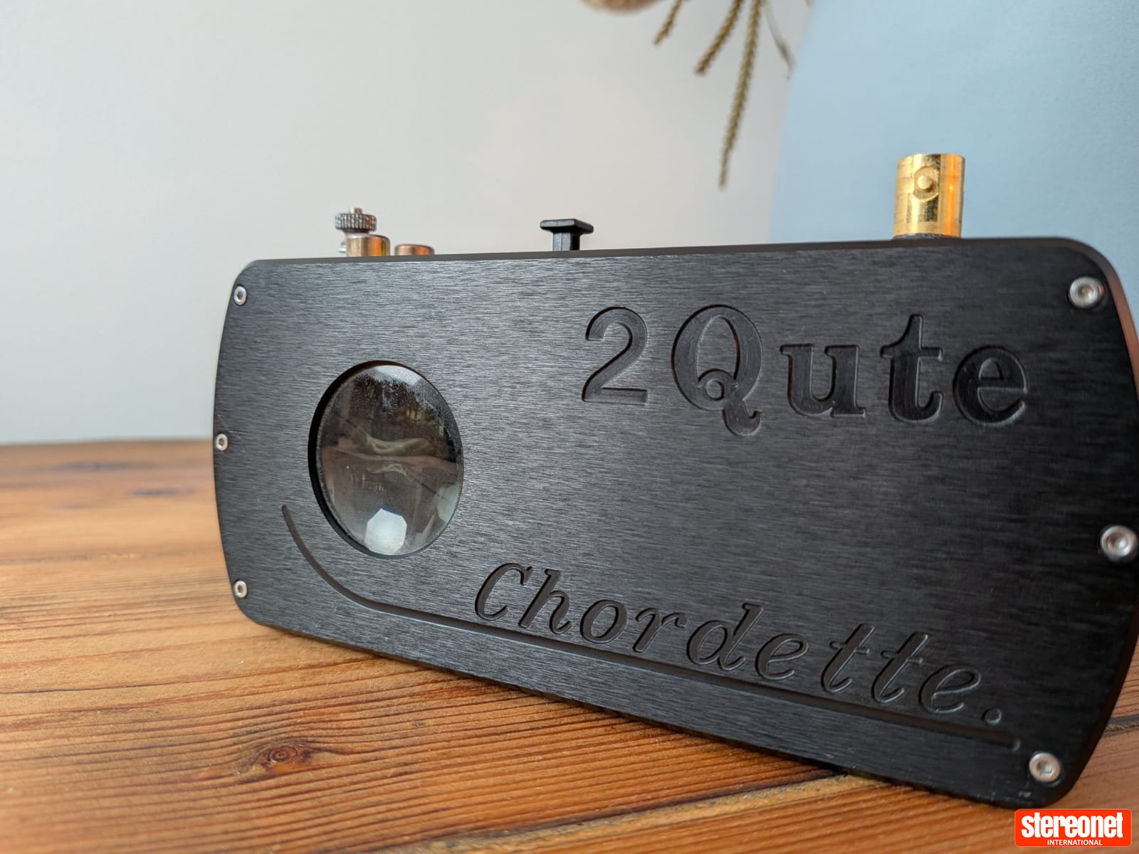 Chord Company 2Qute + ipower mk2 Digital Analog Converter (DAC)