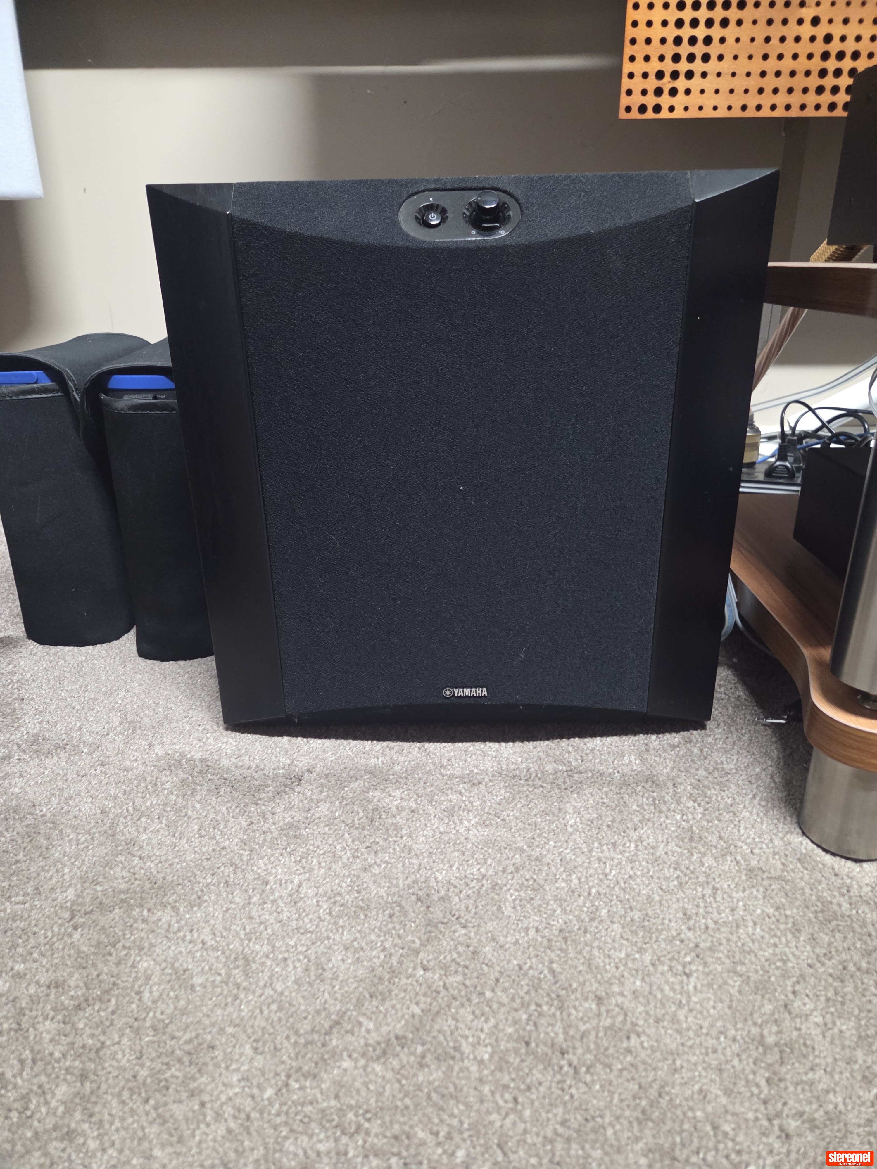 Yamaha NS-SW300 Subwoofer (Active / Powered)