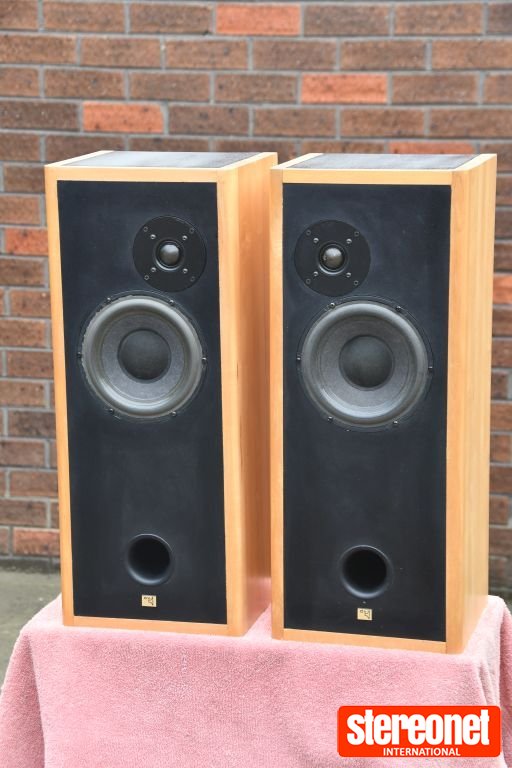 Scan-Speak Proac Studio 100 inspired Standmount Loudspeakers