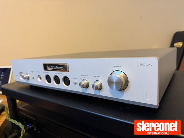Luxman P-750u Headphone Amplifier