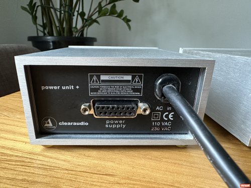 Clearaudio Basic Plus Phono Preamplifier - Phono Amplifiers - StereoNET