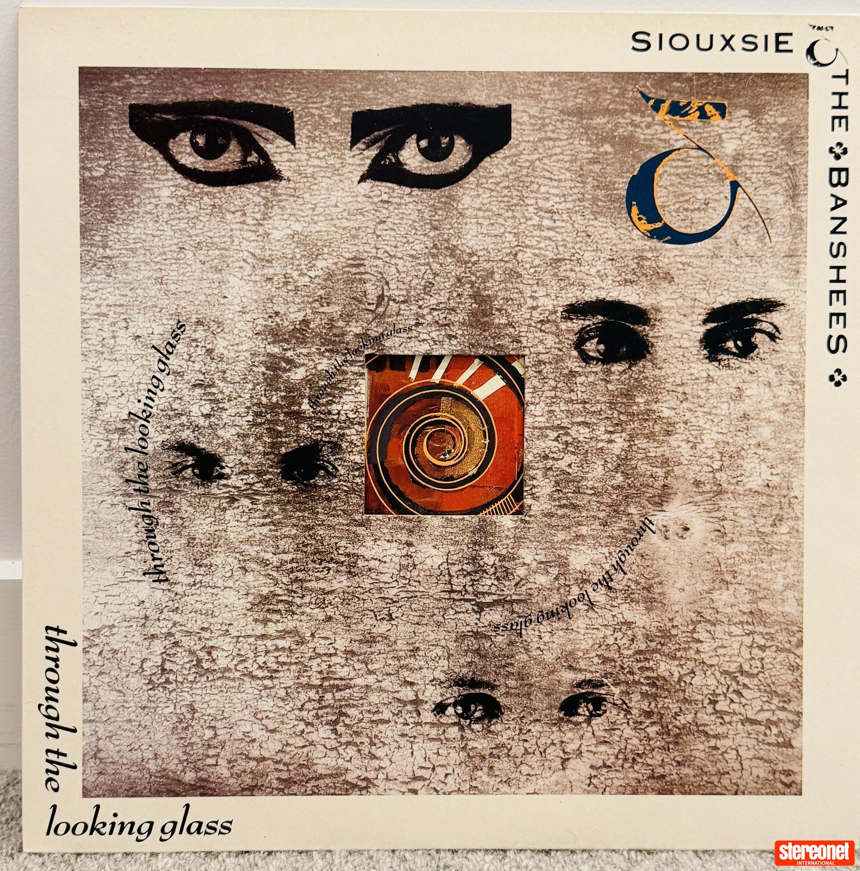 SIOUXSIE AND THE BANSHEES - THROUGH THE LOOKING GLASS / UK FIRST PRESSING / 1987