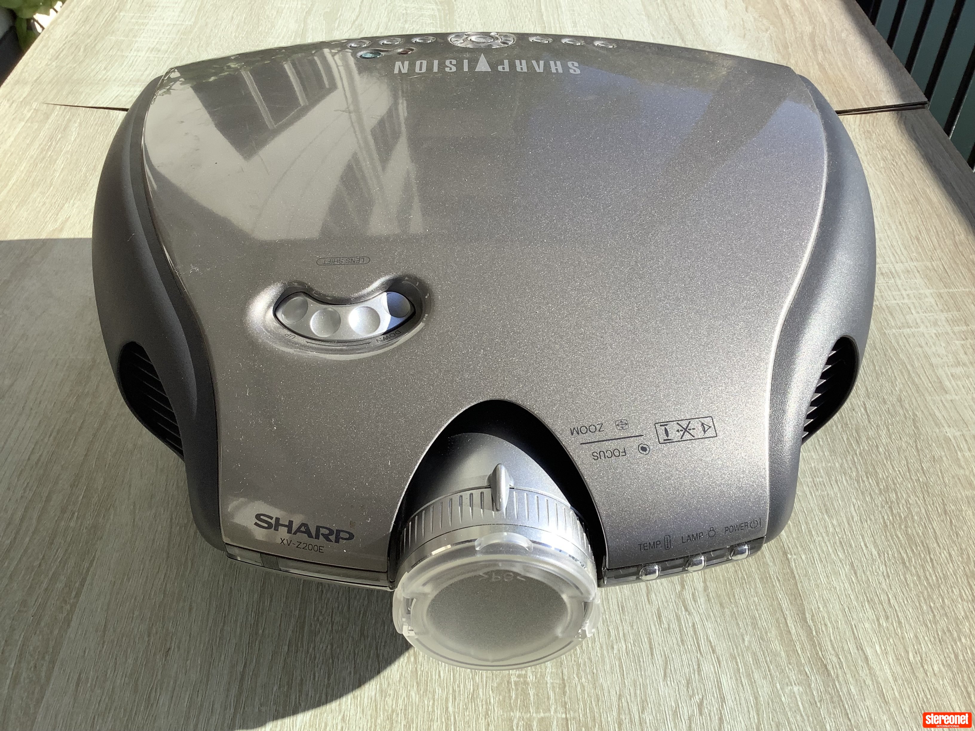 Sharp XV-Z900 Projector