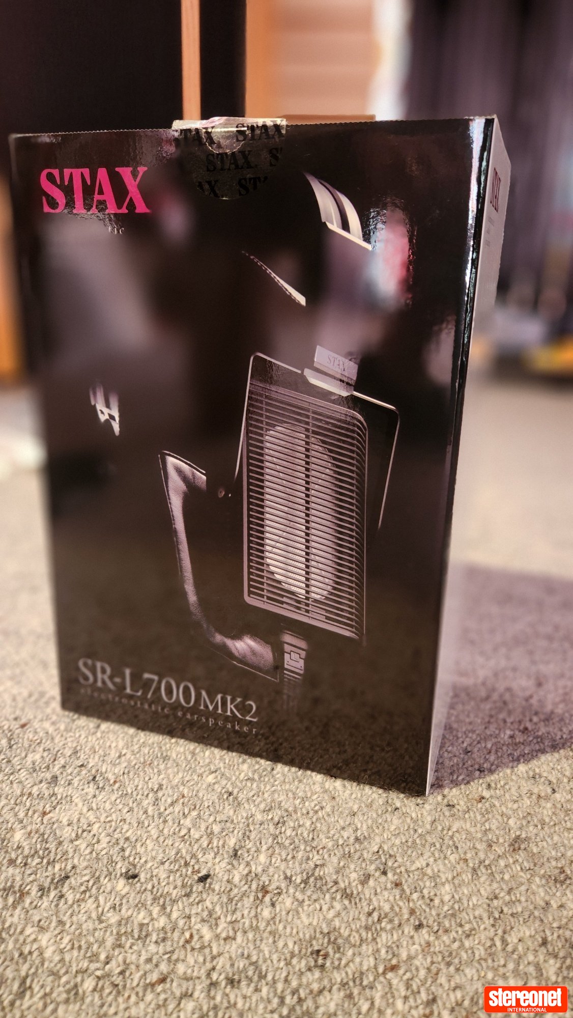 Stax SRM 400S Energiser & SR-L700 Mk2 Earspeaker Package Headphones & Amplifier Package