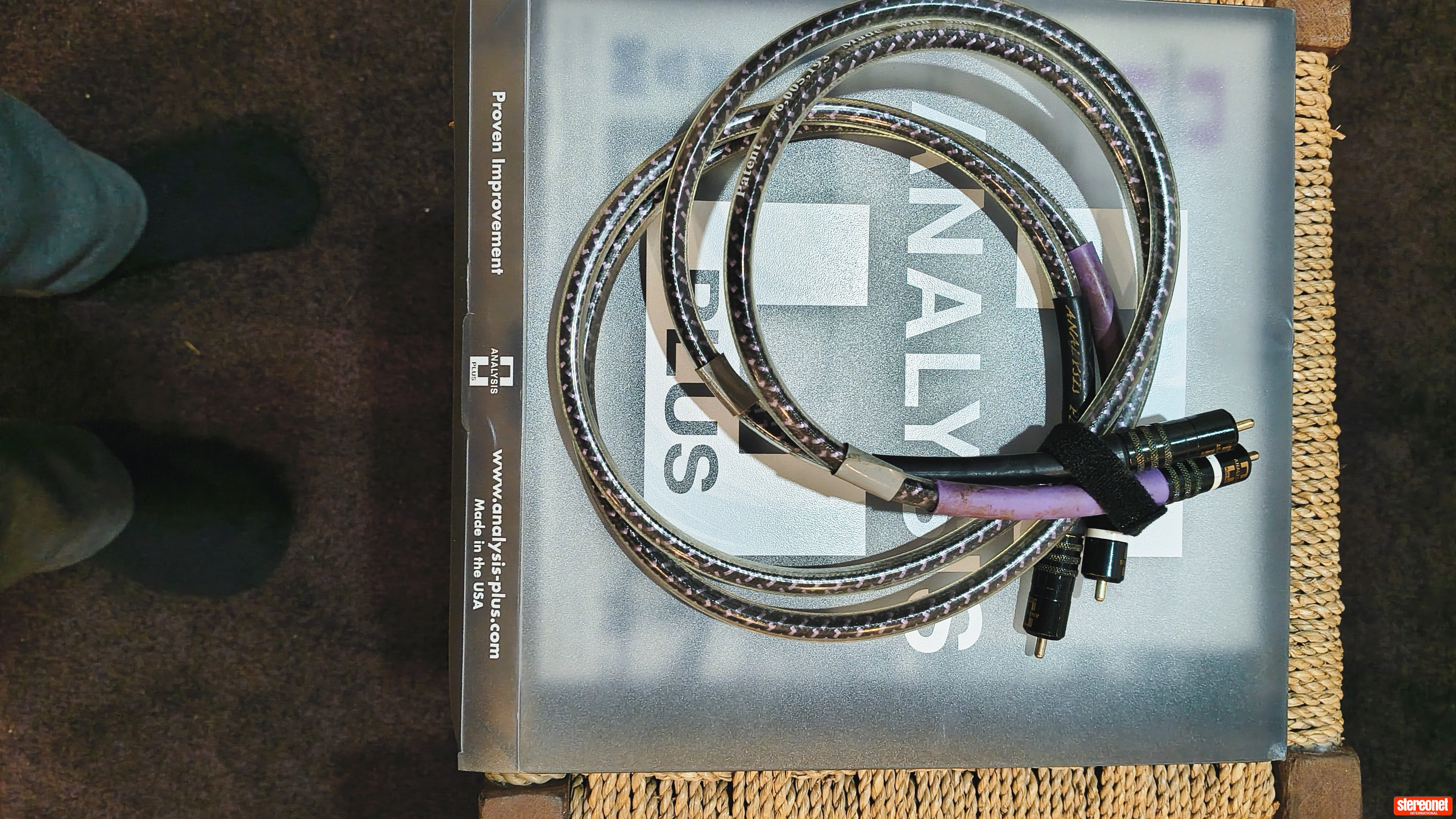 Analysis Plus Solo Crystal Oval Interconnect Cables (RCA)