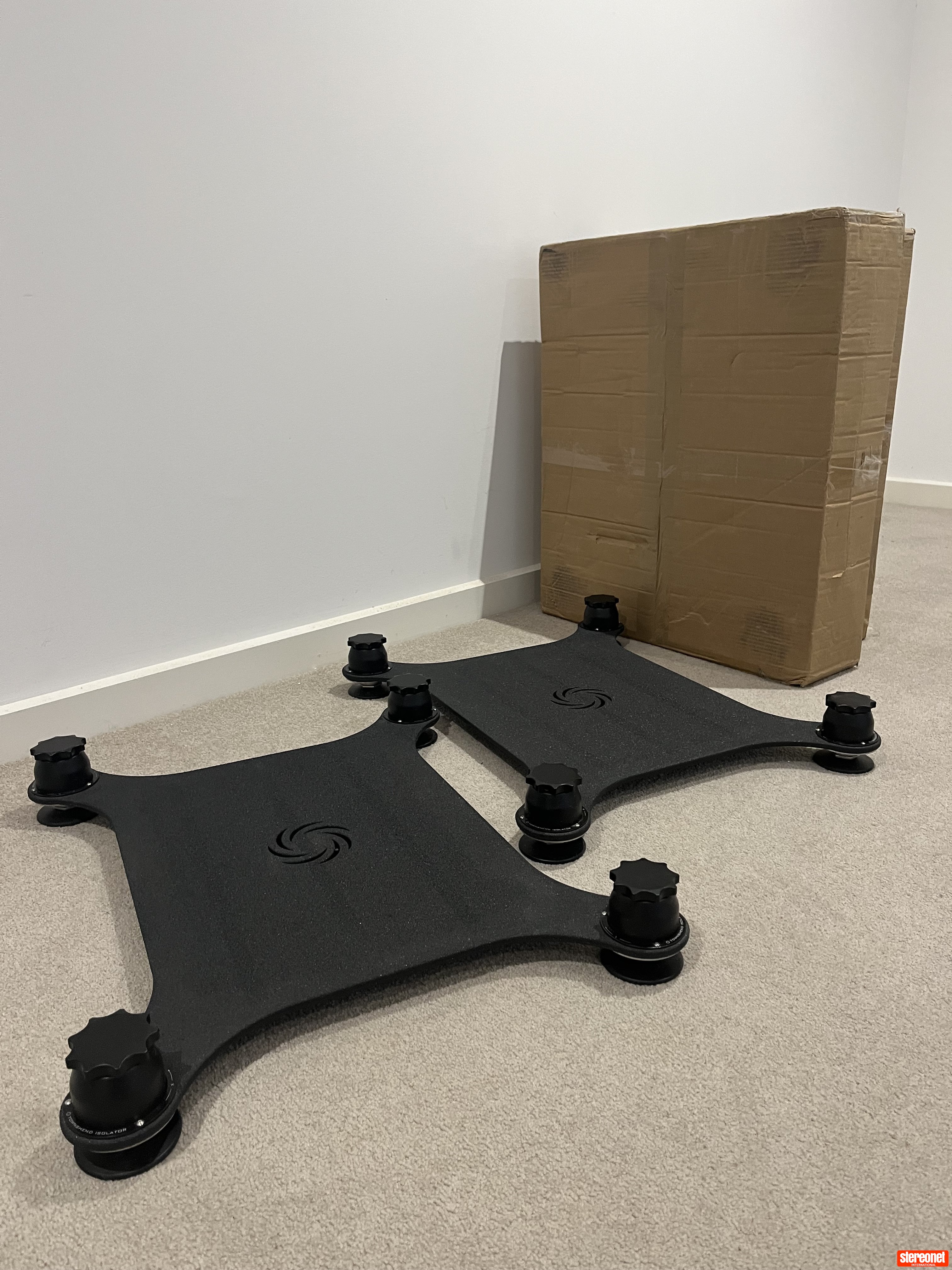 Townshend Audio Seismic Podium Size3D Isolation Devices