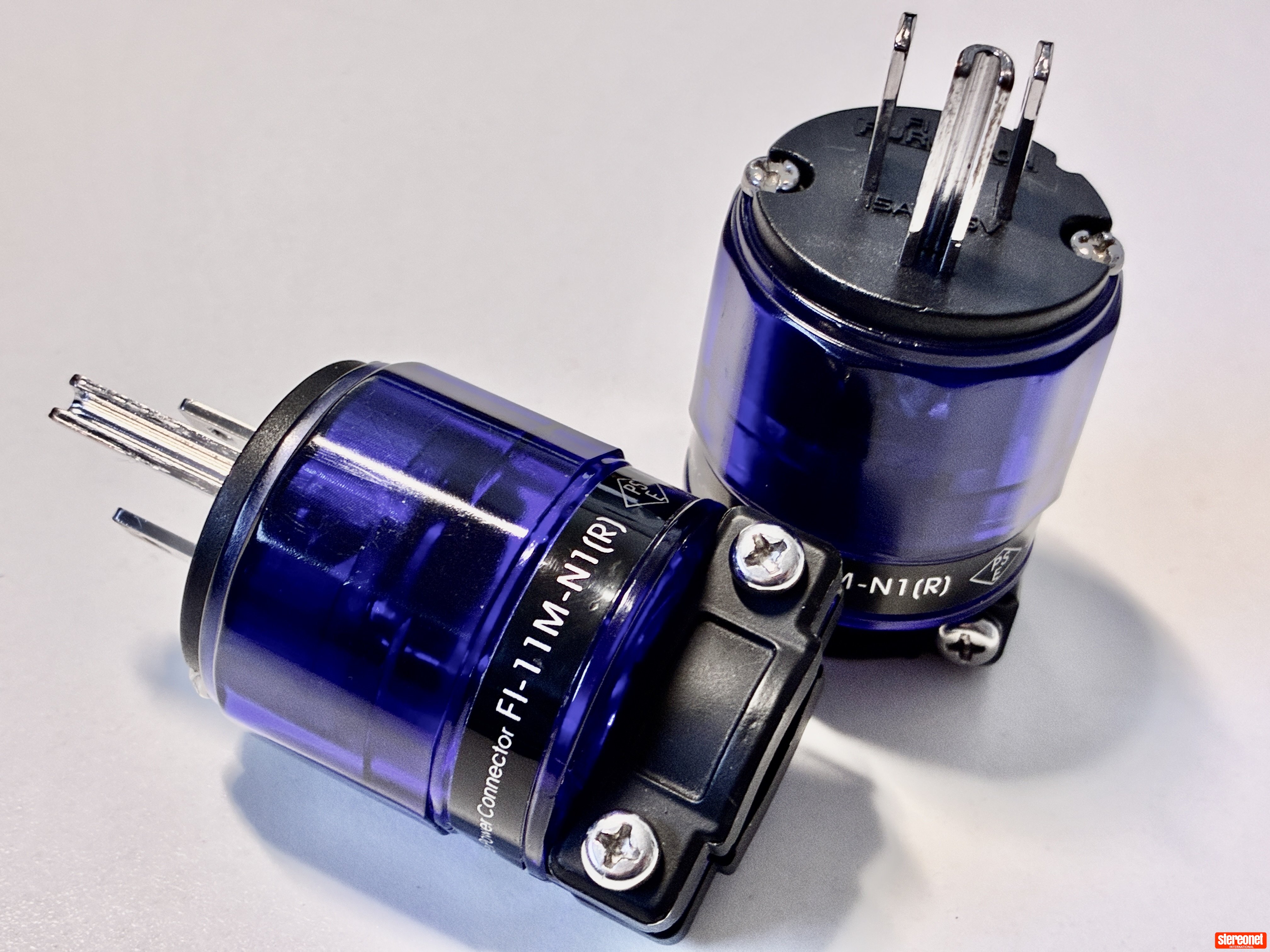 Furutech FI-11M-N1 (R) Power Plug (USA)