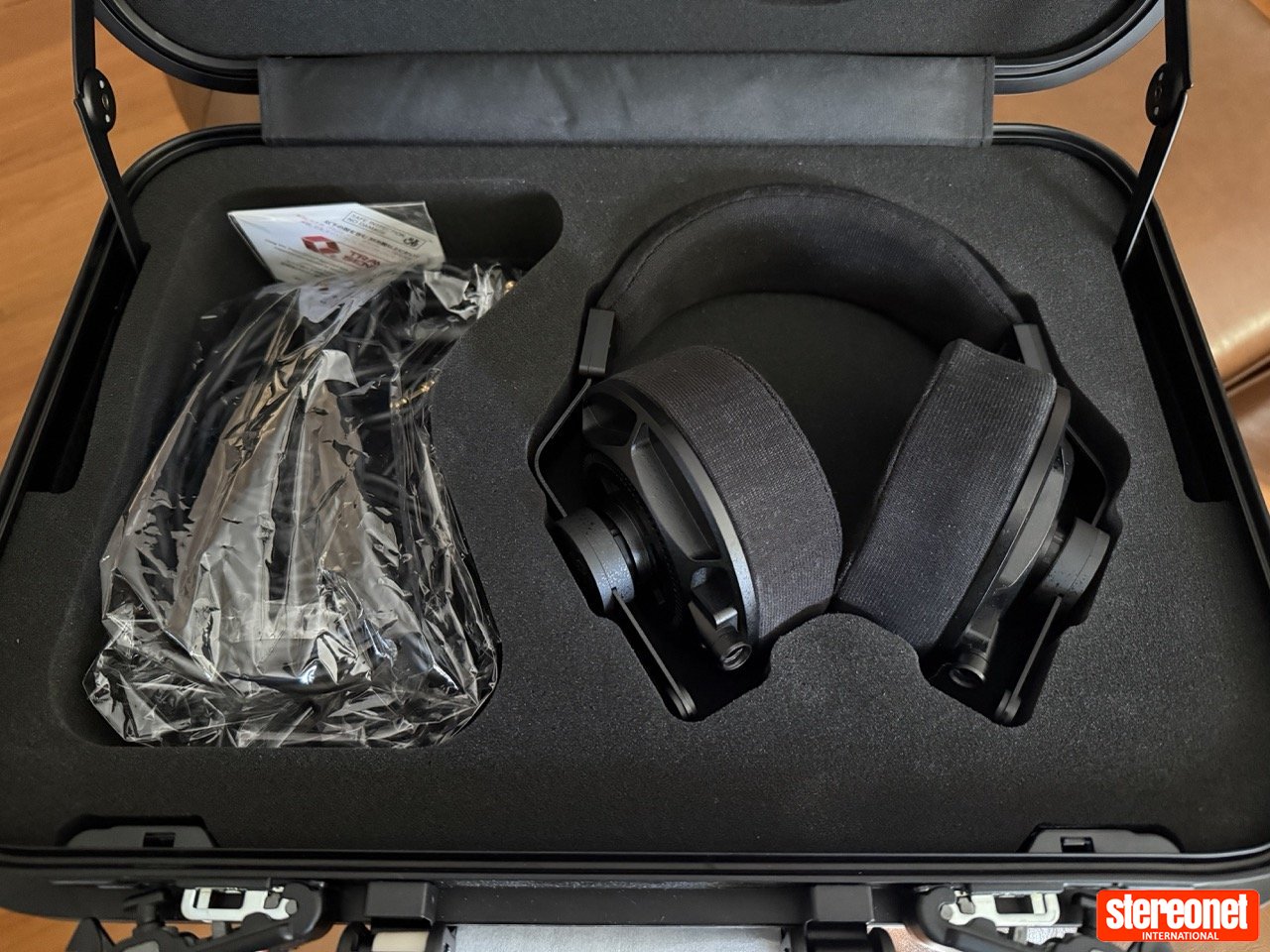Final Audio D8000 DC (DiCapo) Headphones - Over/On Ear