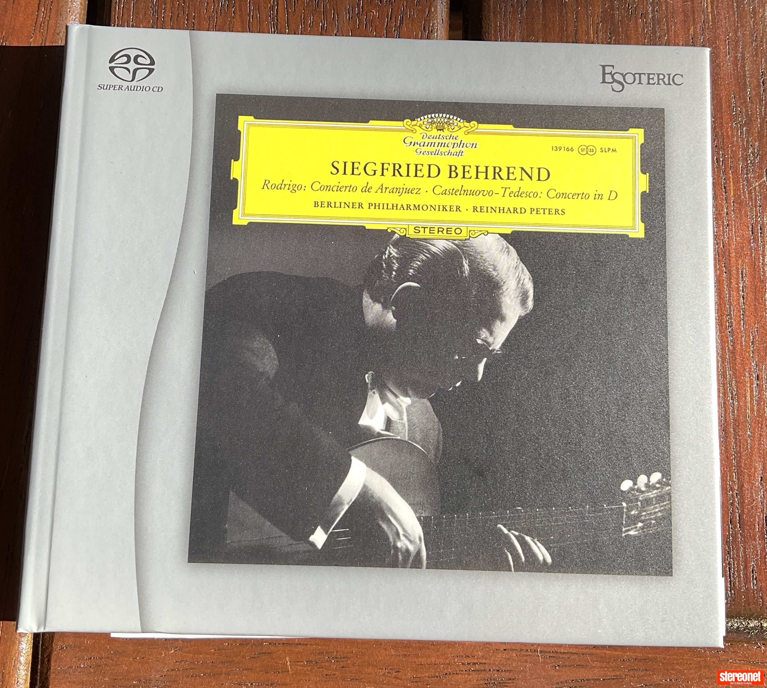 Esoteric SACD :Siegfried Behrend on Guitar SACD