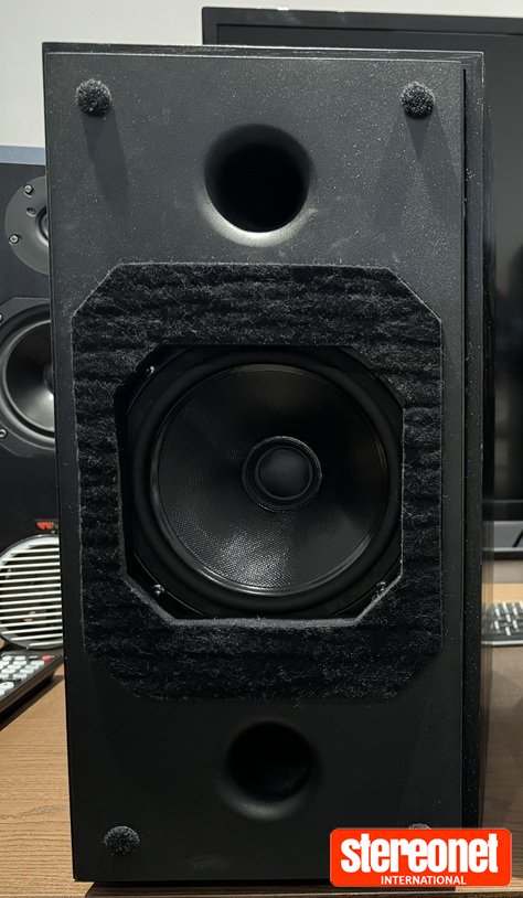 VAF i91 single (black) Bookshelf Loudspeakers