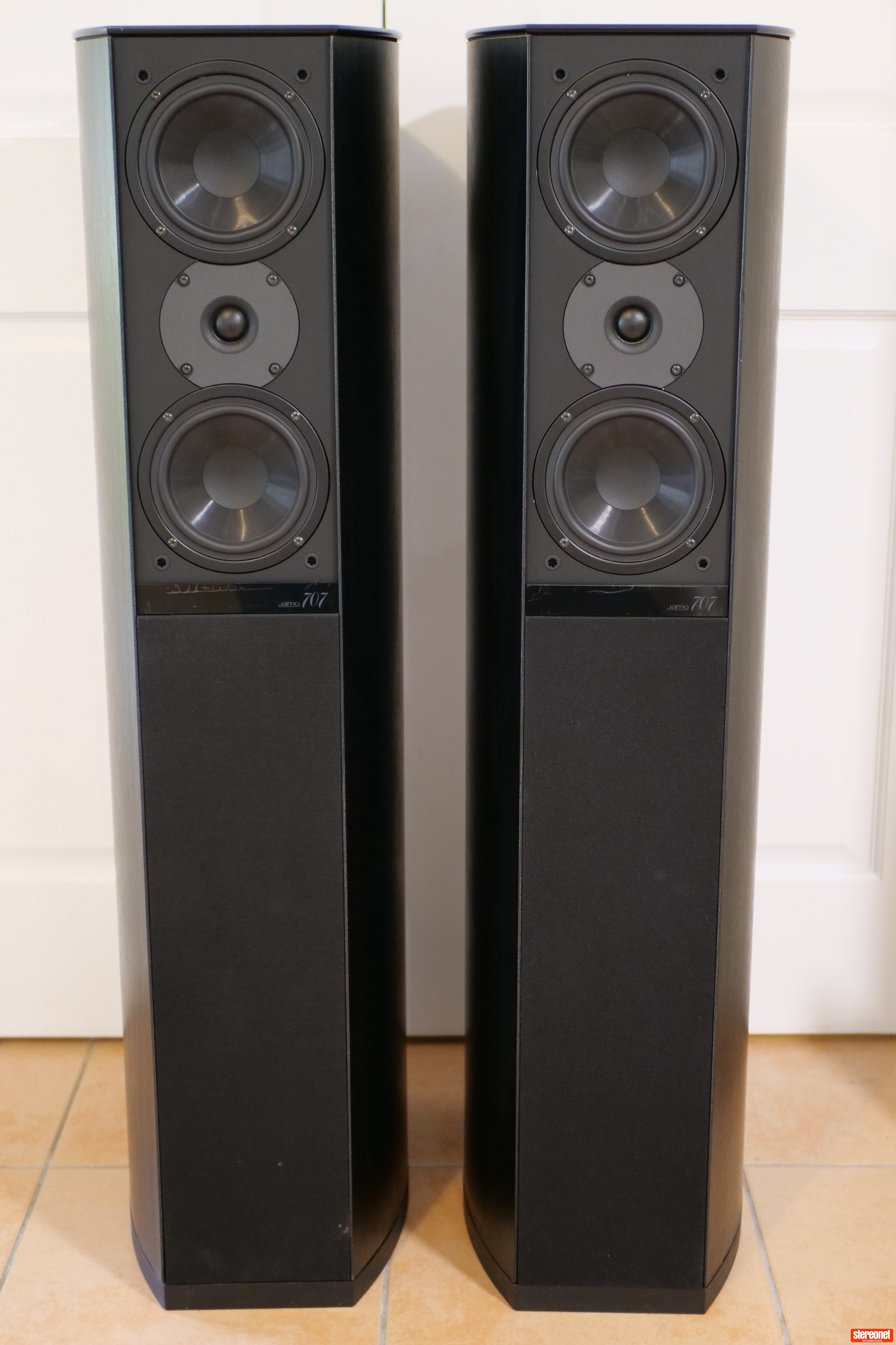 Jamo 707 Floorstanding Loudspeakers