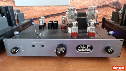 Manley Laboratories Manley Neo-Classic SE/PP 300B monoblock amplifiers PLUS 300B N-C Preamp Integrated Amplifier (Valve)