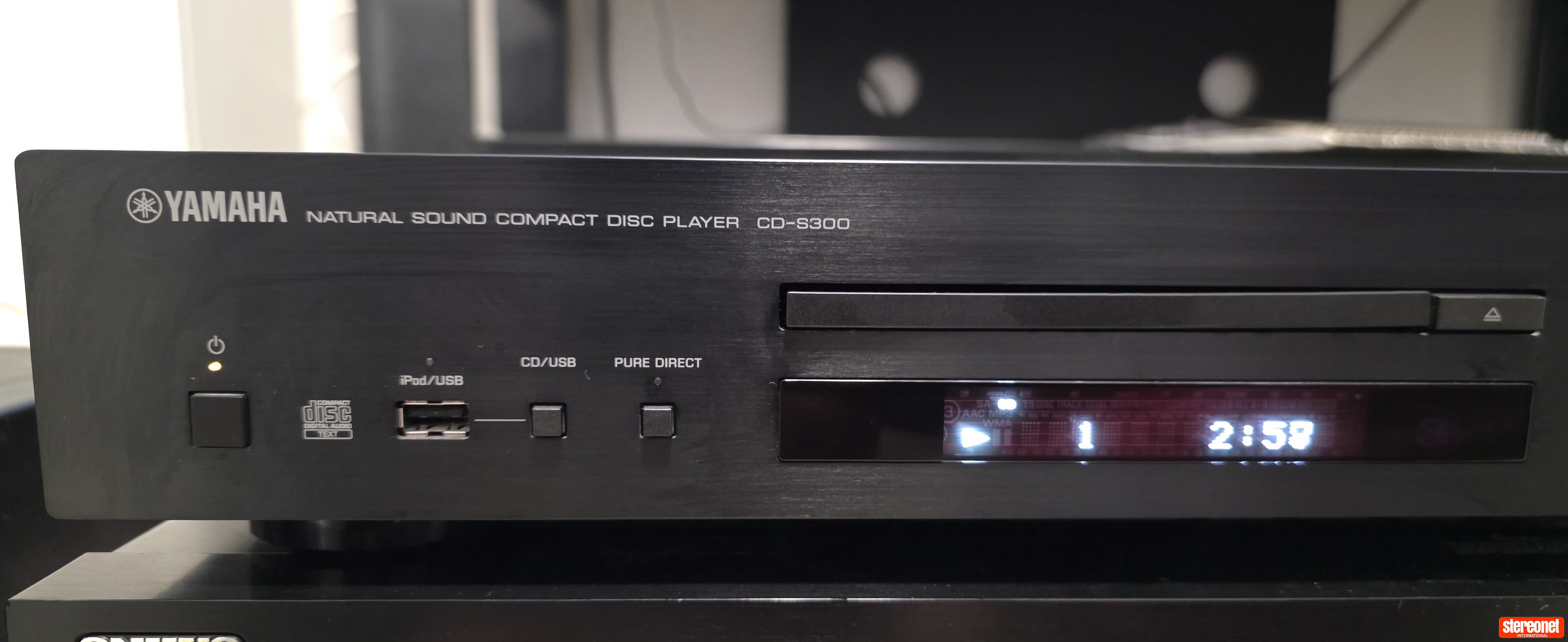 Yamaha CD-S300 CD Player