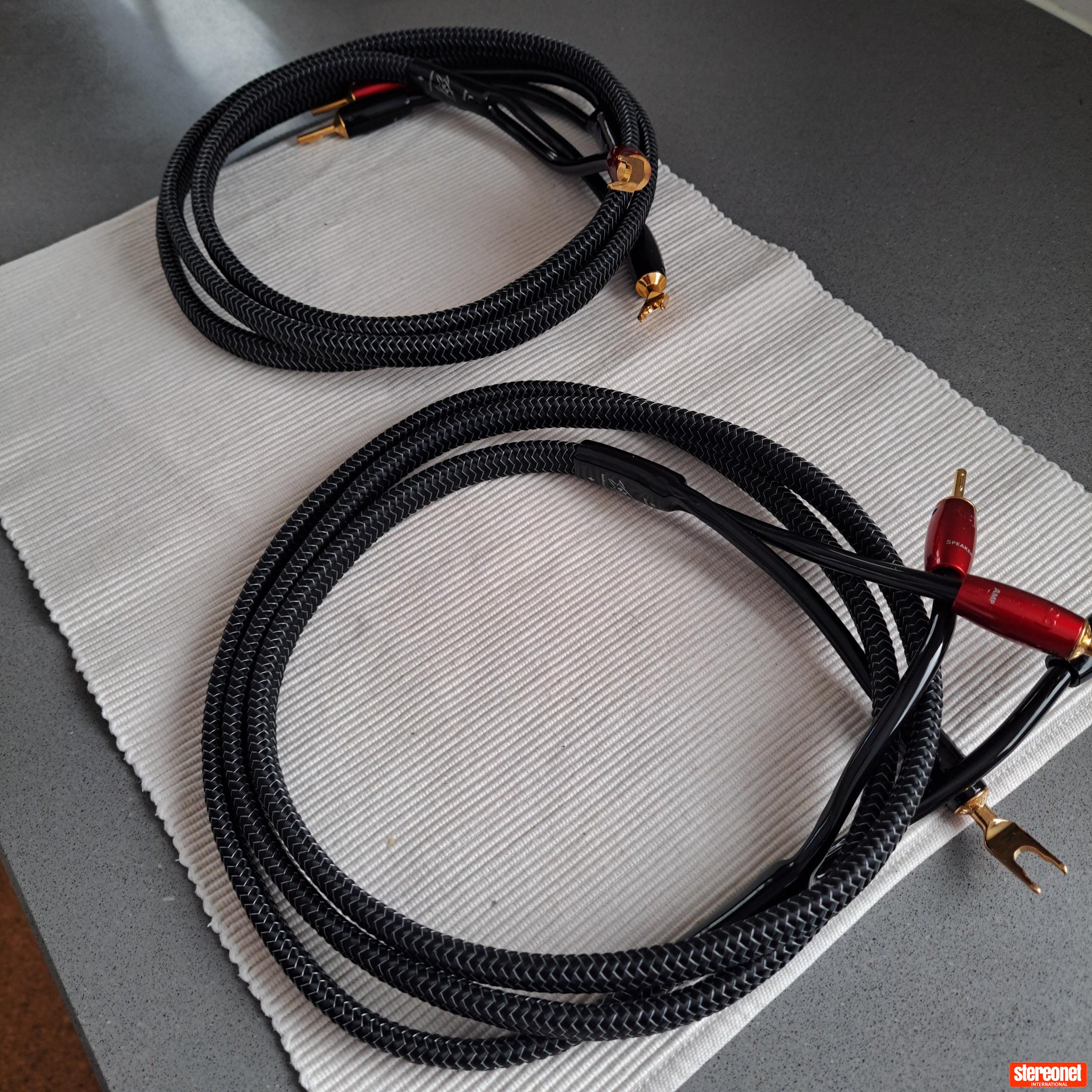 AudioQuest Rocket 44 Speaker Cables