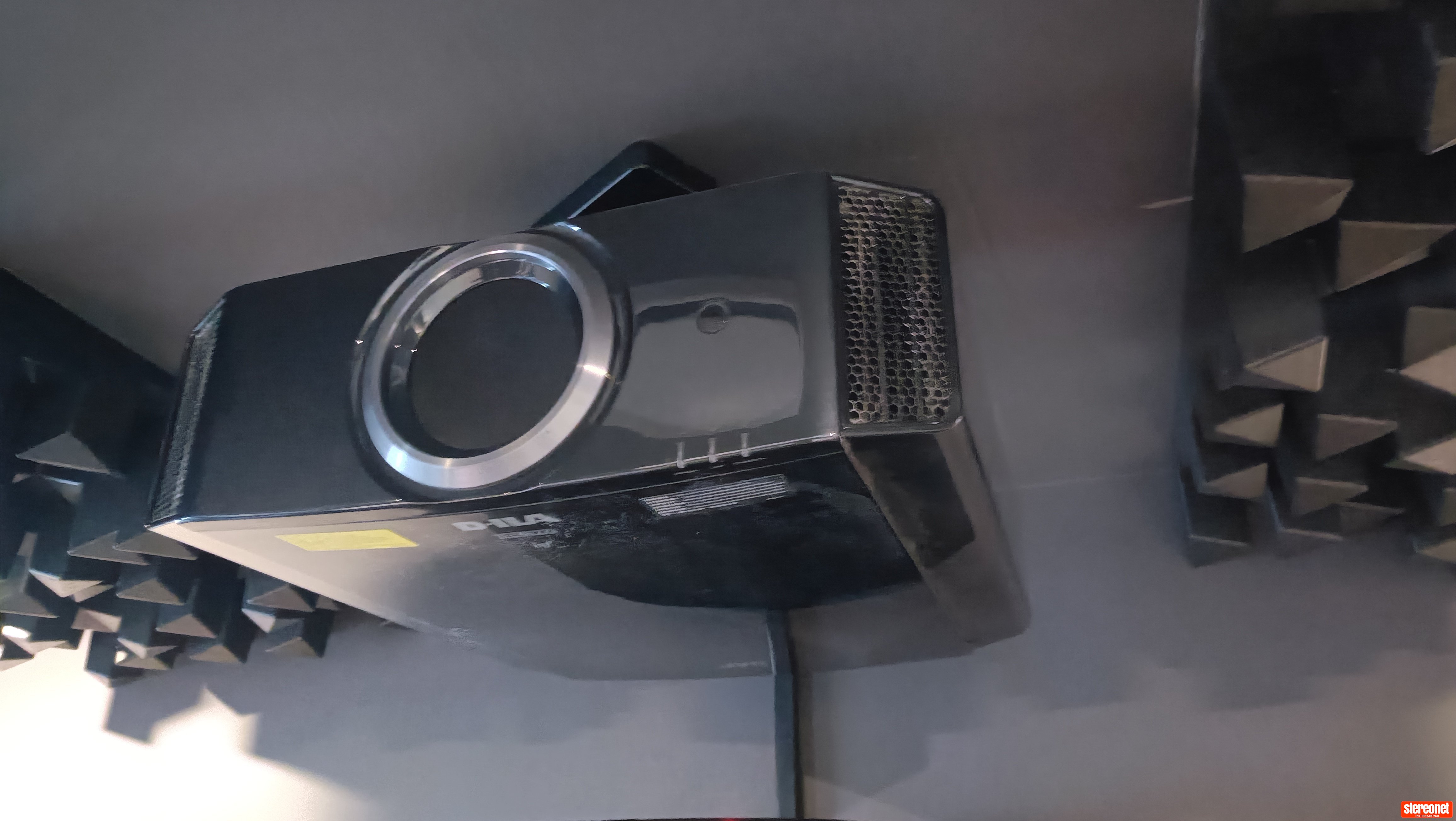JVC X9500 Projector