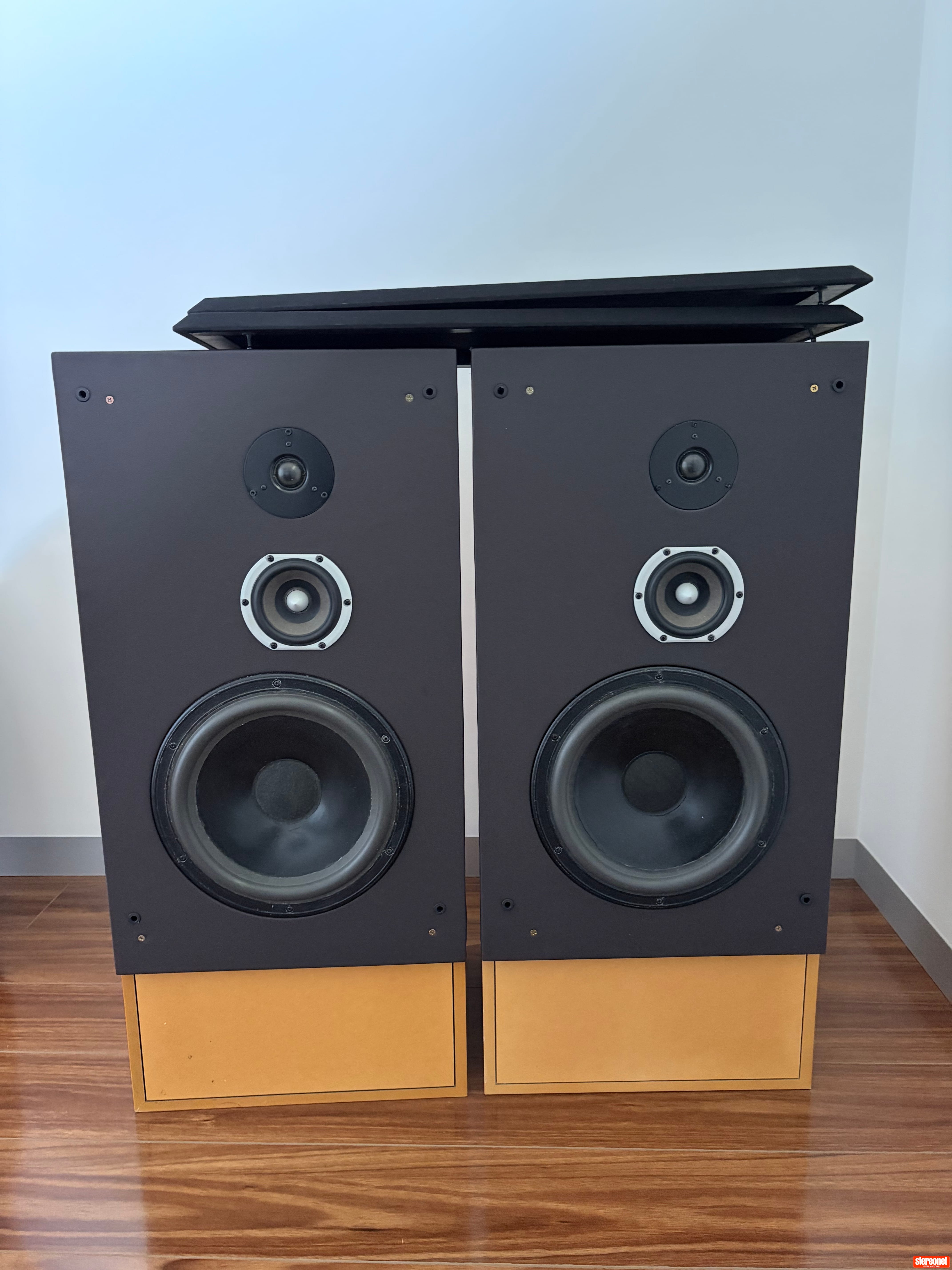 Custom L100T Floorstanding Loudspeakers