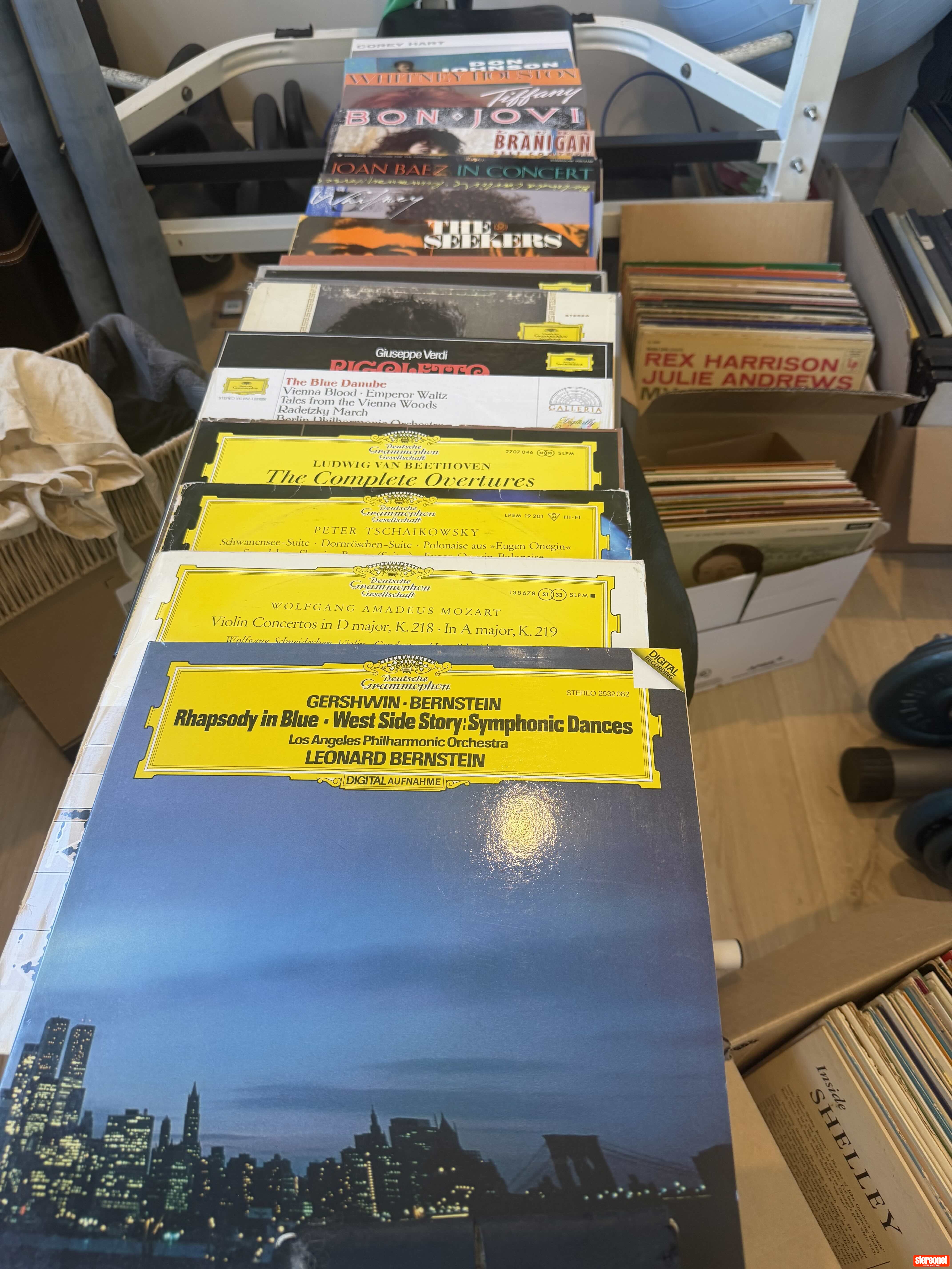 Approx 200 Lp records, plus a number of 78's - Vinyl LP Multiple