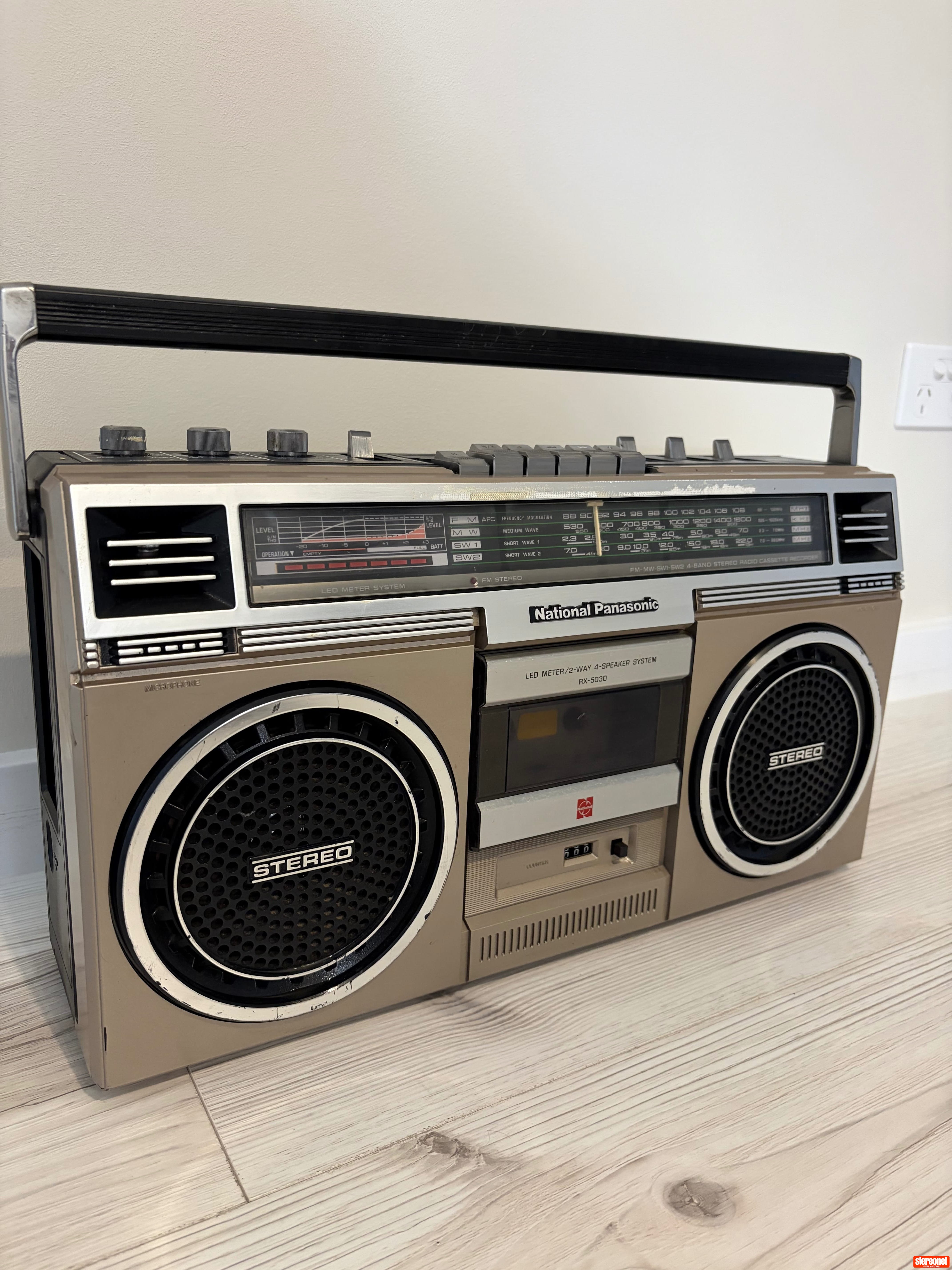 Panasonic RX-5030 Cassette Player